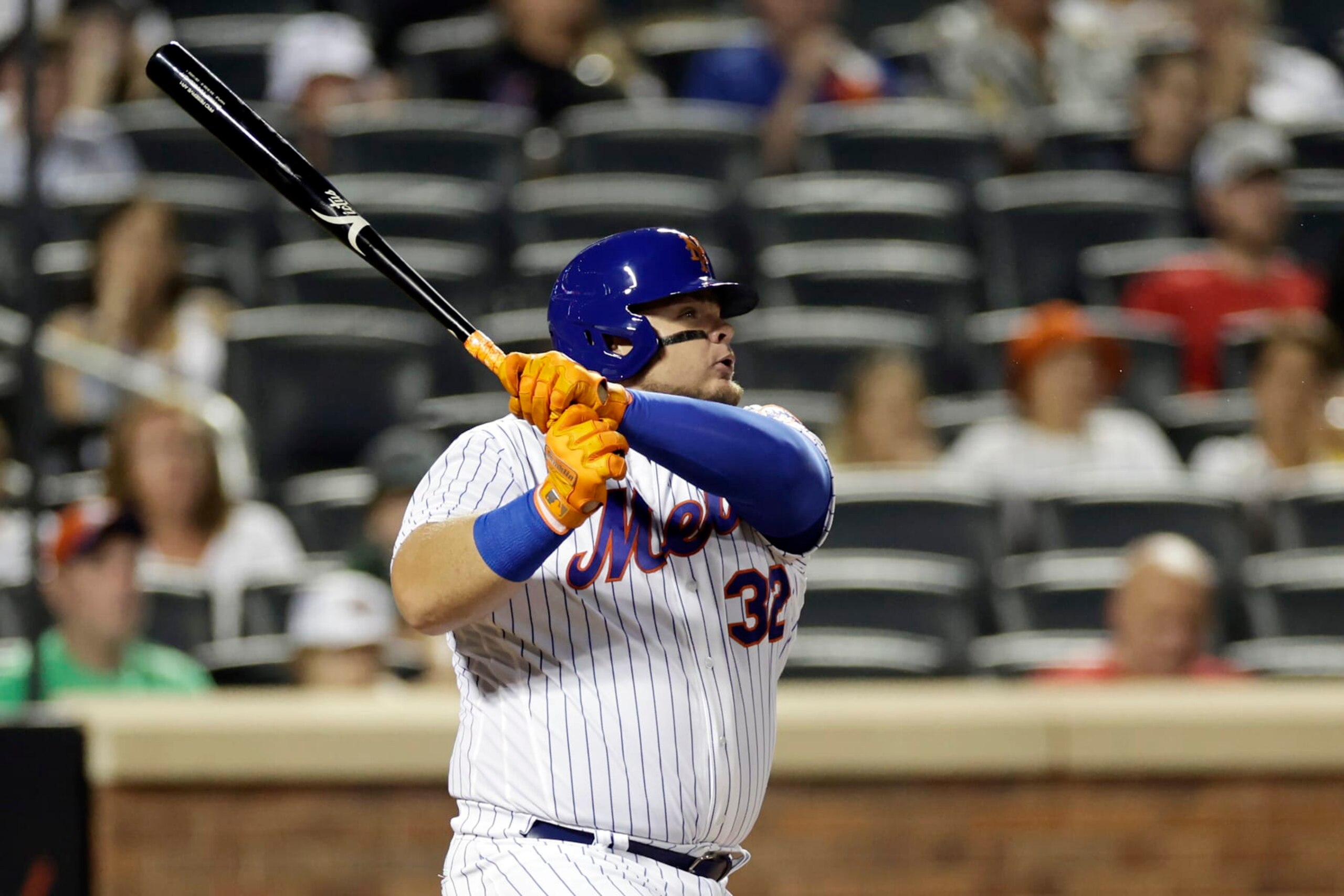 NEW YORK, NY - JULY 24: Daniel Vogelbach #32 of the New York Mets singles in the fifth inning against the San Diego Padres at Citi Field on July 24, 2022 in New York City. (Photo by Adam Hunger/Getty Images)