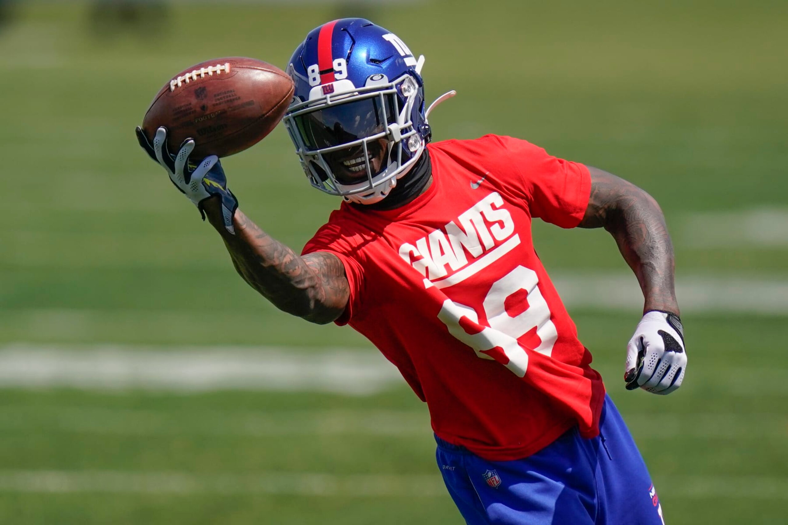 New York Giants' Kadarius Toney participates in a practice at the NFL football team's training facility in East Rutherford, N.J., Wednesday, June 8, 2022. (AP Photo/Seth Wenig)