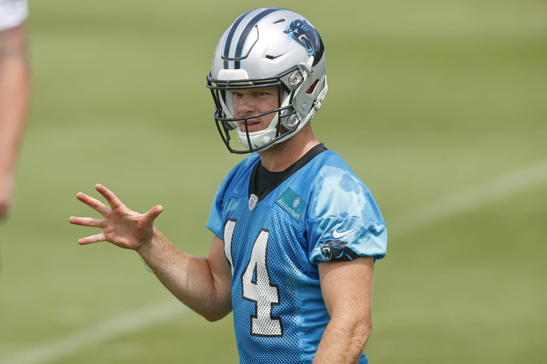 Carolina Panthers quarterback Sam Darnold during NFL football practice in Charlotte, N.C., Wednesday, June 8, 2022. (AP Photo/Nell Redmond)