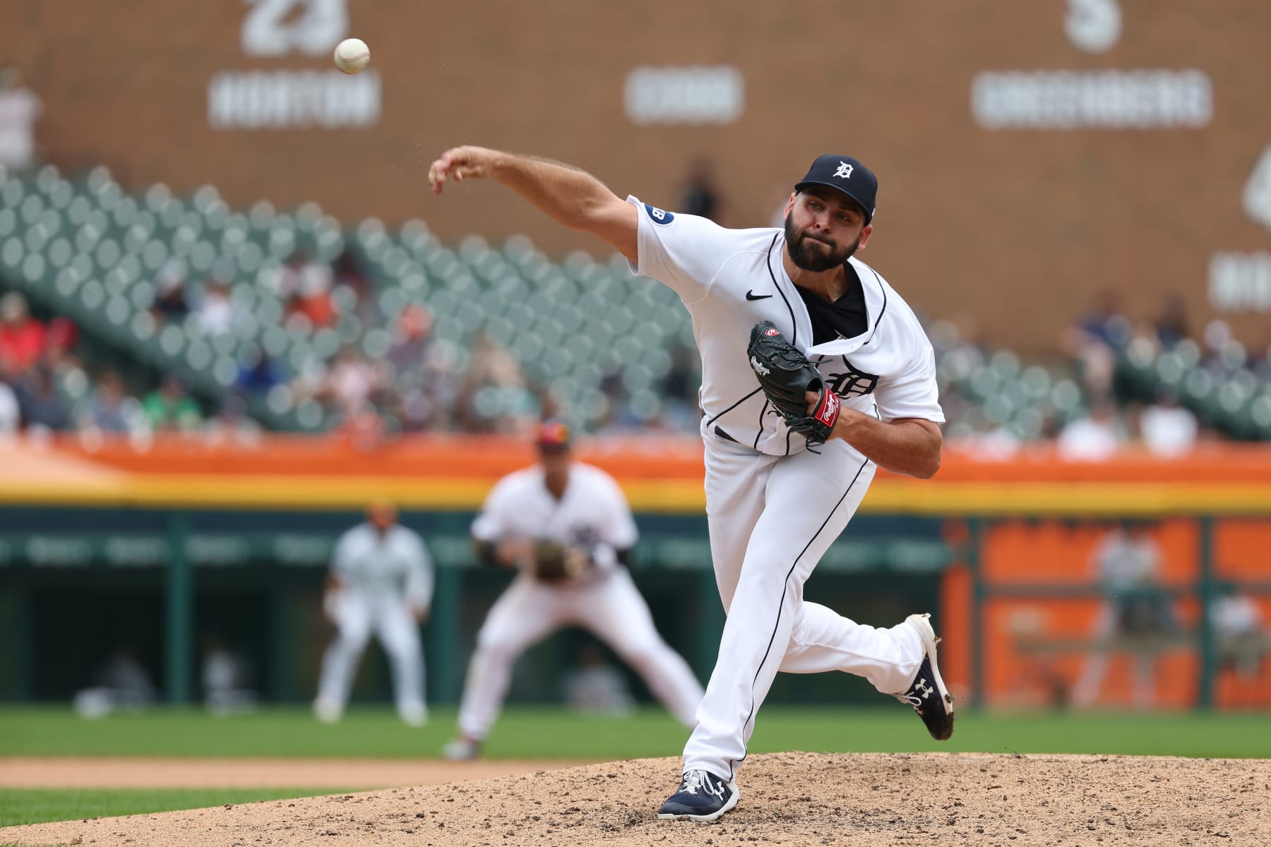 DETROIT, MICHIGAN - JULY 06: Michael Fulmer #32 of the Detroit Tigers throws a pitch while playing the Cleveland Guardians at Comerica Park on July 06, 2022 in Detroit, Michigan. (Photo by Gregory Shamus/Getty Images)