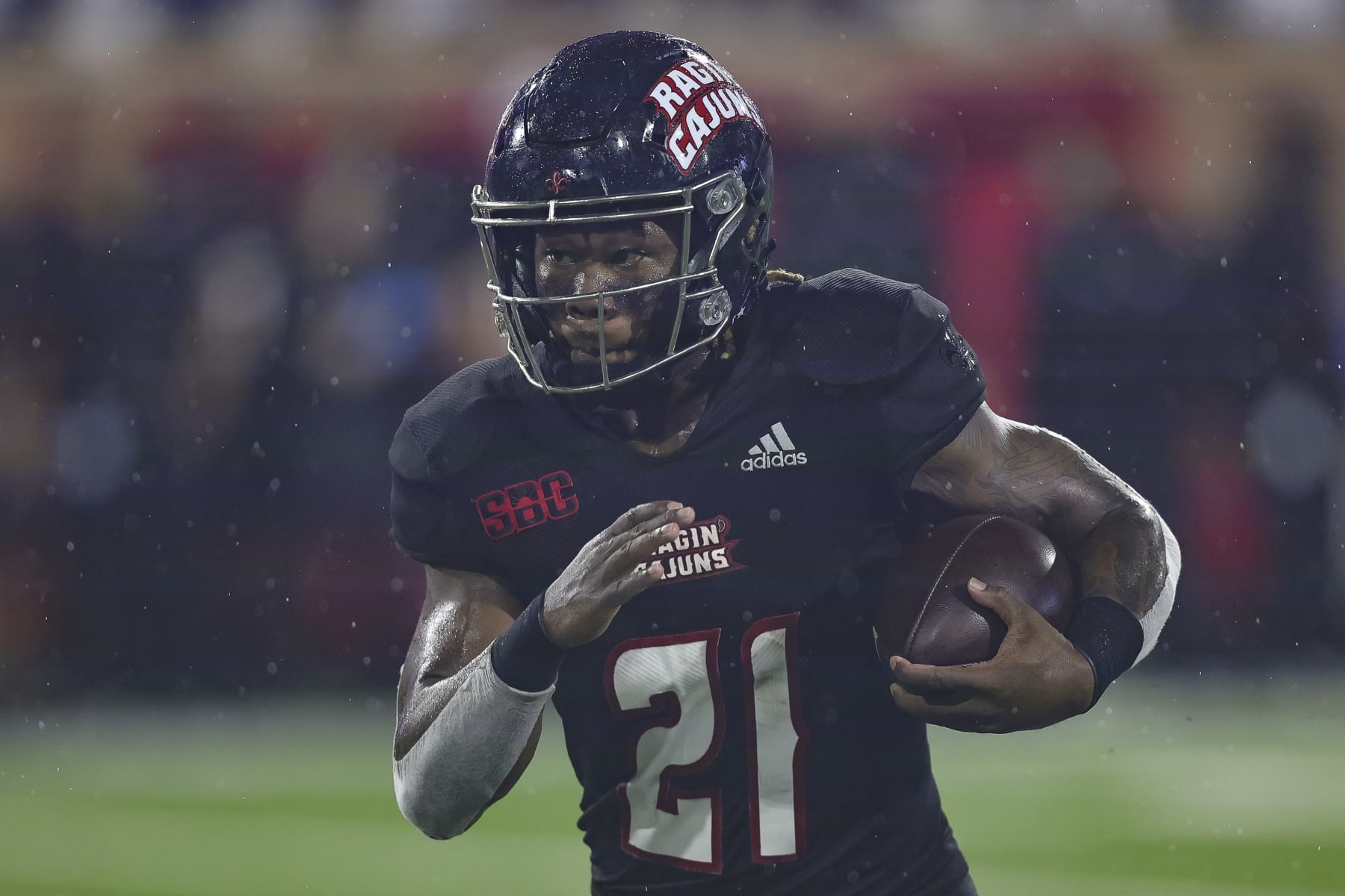 MOBILE, AL - OCTOBER 02: Louisiana-Lafayette Ragin Cajuns running back Chris Smith (21) carries during the college football game between the Louisiana Ragin' Cajuns and the South Alabama Jaguars, on October 2, 2021 at Hancock-Whitney Stadium, Mobile, Alabama. (Photo by Bobby McDuffie/Icon Sportswire via Getty Images)