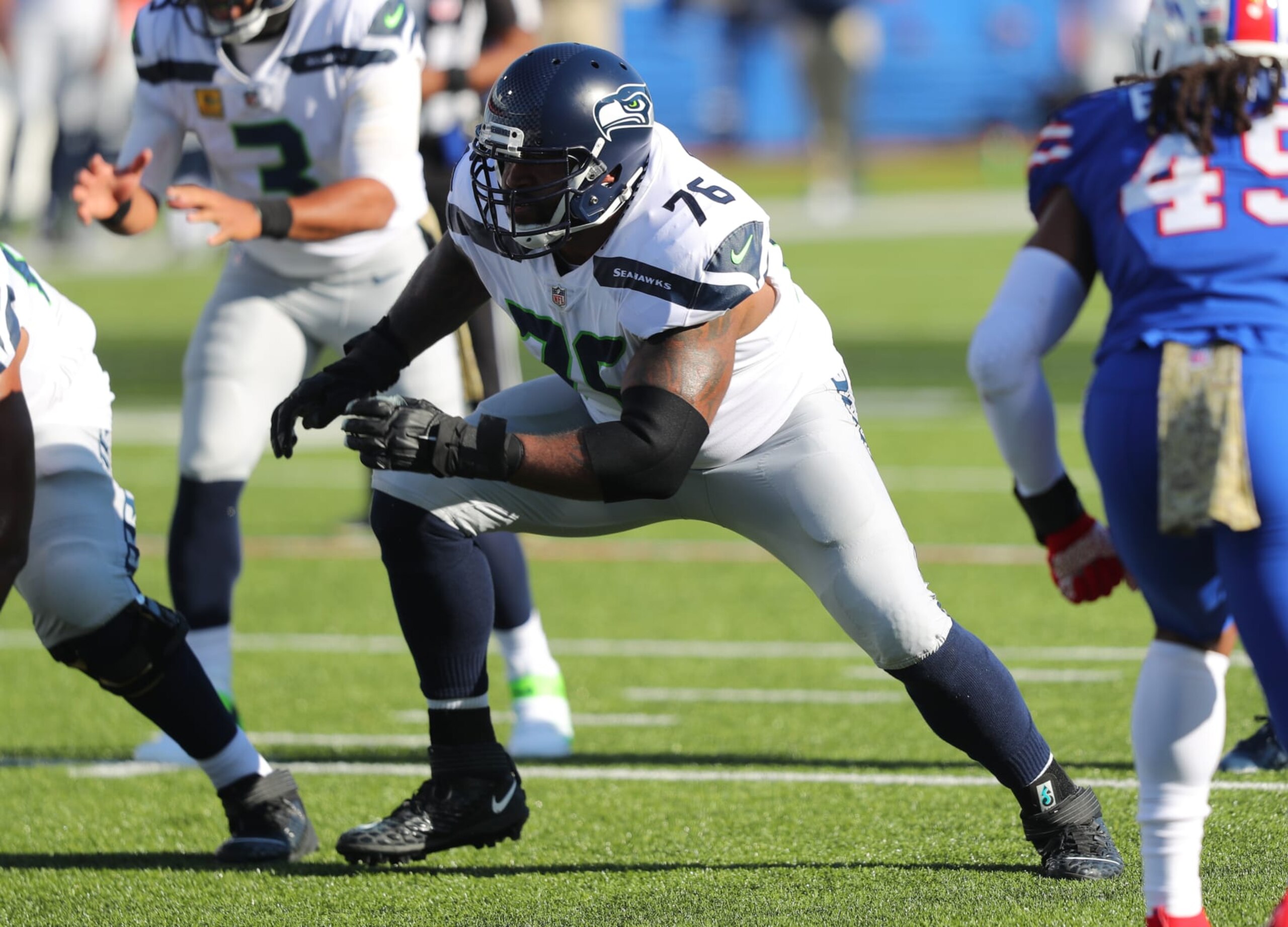 ORCHARD PARK, NY - NOVEMBER 08: Duane Brown #76 of the Seattle Seahawks looks to make a block against the Buffalo Bills at Bills Stadium on November 8, 2020 in Orchard Park, New York. (Photo by Timothy T Ludwig/Getty Images)
