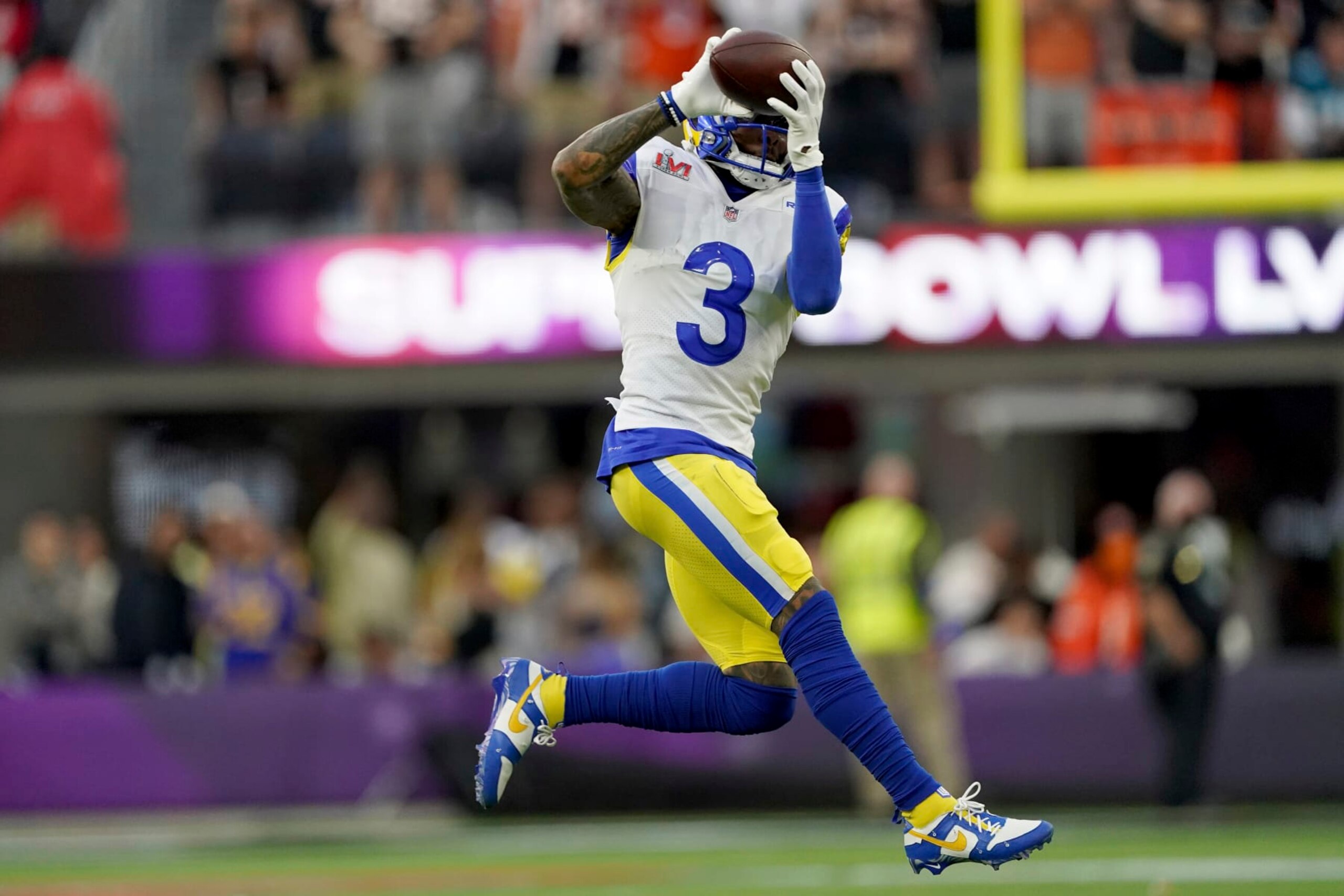 Los Angeles Rams wide receiver Odell Beckham Jr. (3) makes a catch against the Cincinnati Bengals in Super Bowl 56, Sunday, Feb. 13, 2022 in Inglewood, CA. (AP Photo/Doug Benc)