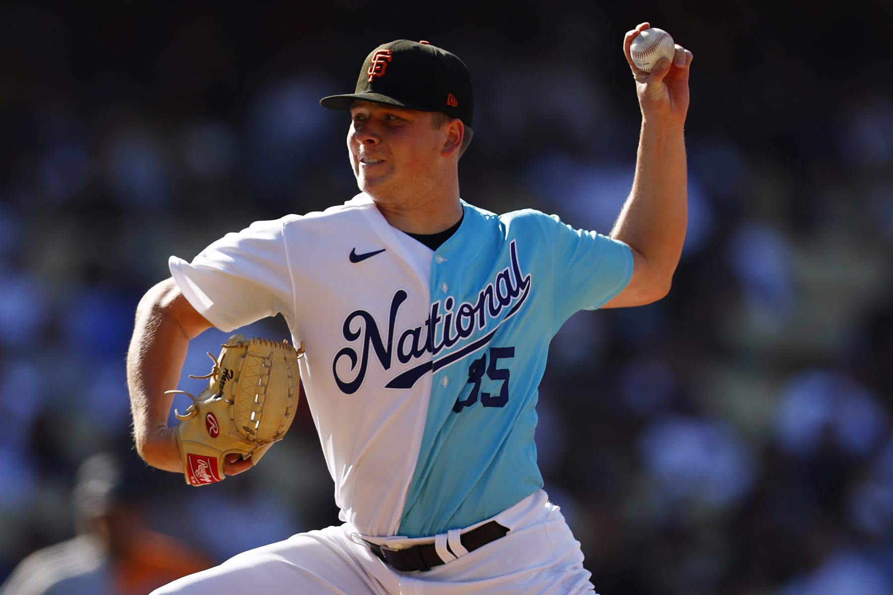 LOS ANGELES, CALIFORNIA - JULY 16: Kyle Harrison #35 of the National League pitches during the SiriusXM All-Star Futures Game against the American League at Dodger Stadium on July 16, 2022 in Los Angeles, California. (Photo by Ronald Martinez/Getty Images)