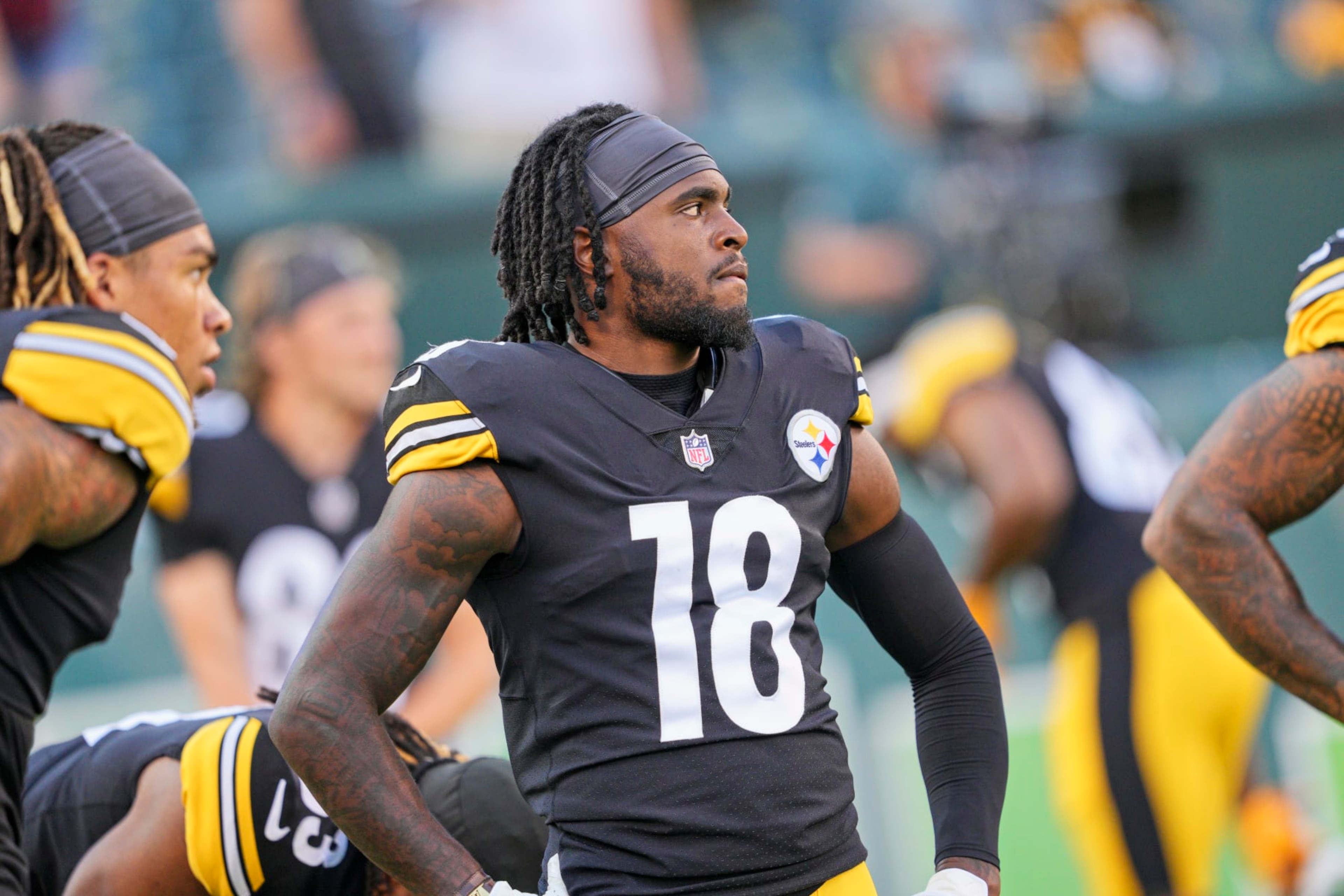 PHILADELPHIA, PA - AUGUST 12: Pittsburgh Steelers wide receiver Diontae Johnson (18) looks on during the preseason game between the Philadelphia Eagles and the Pittsburgh Steelers on August 12, 2021 at Lincoln Financial Field in Philadelphia, PA. (Photo by Andy Lewis/Icon Sportswire via Getty Images) PHILADELPHIA, PA - AUGUST 12: Pittsburgh Steelers wide receiver Diontae Johnson (18) looks on during the preseason game between the Philadelphia Eagles and the Pittsburgh Steelers on August 12, 2021 at Lincoln Financial Field in Philadelphia, PA. (Photo by Andy Lewis/Icon Sportswire via Getty Images)