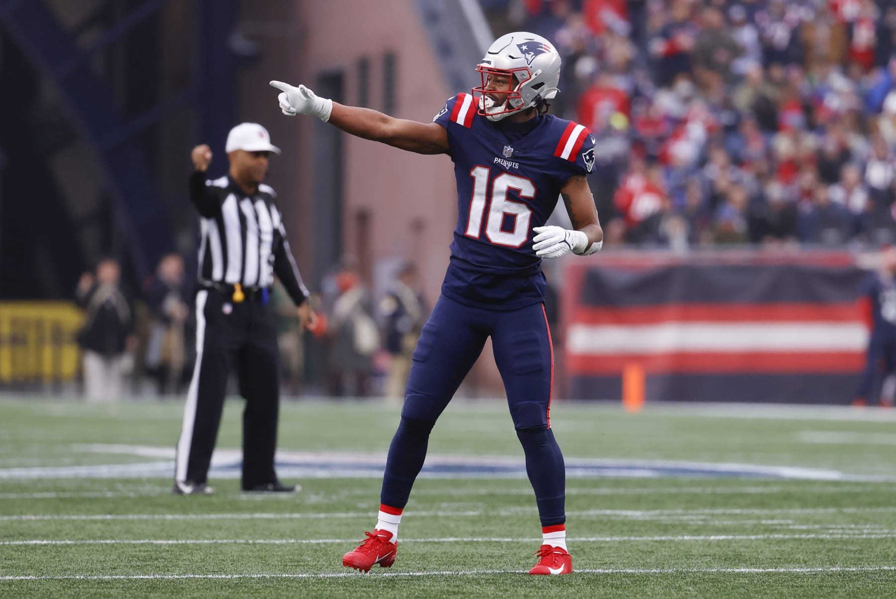 FOXBOROUGH, MA - JANUARY 02: New England Patriots wide receiver Jakobi Meyers (16) during a game between the New England Patriots and the Jacksonville Jaguars on January 2, 2022, at Gillette Stadium in Foxborough, Massachusetts. (Photo by Fred Kfoury III/Icon Sportswire via Getty Images)
