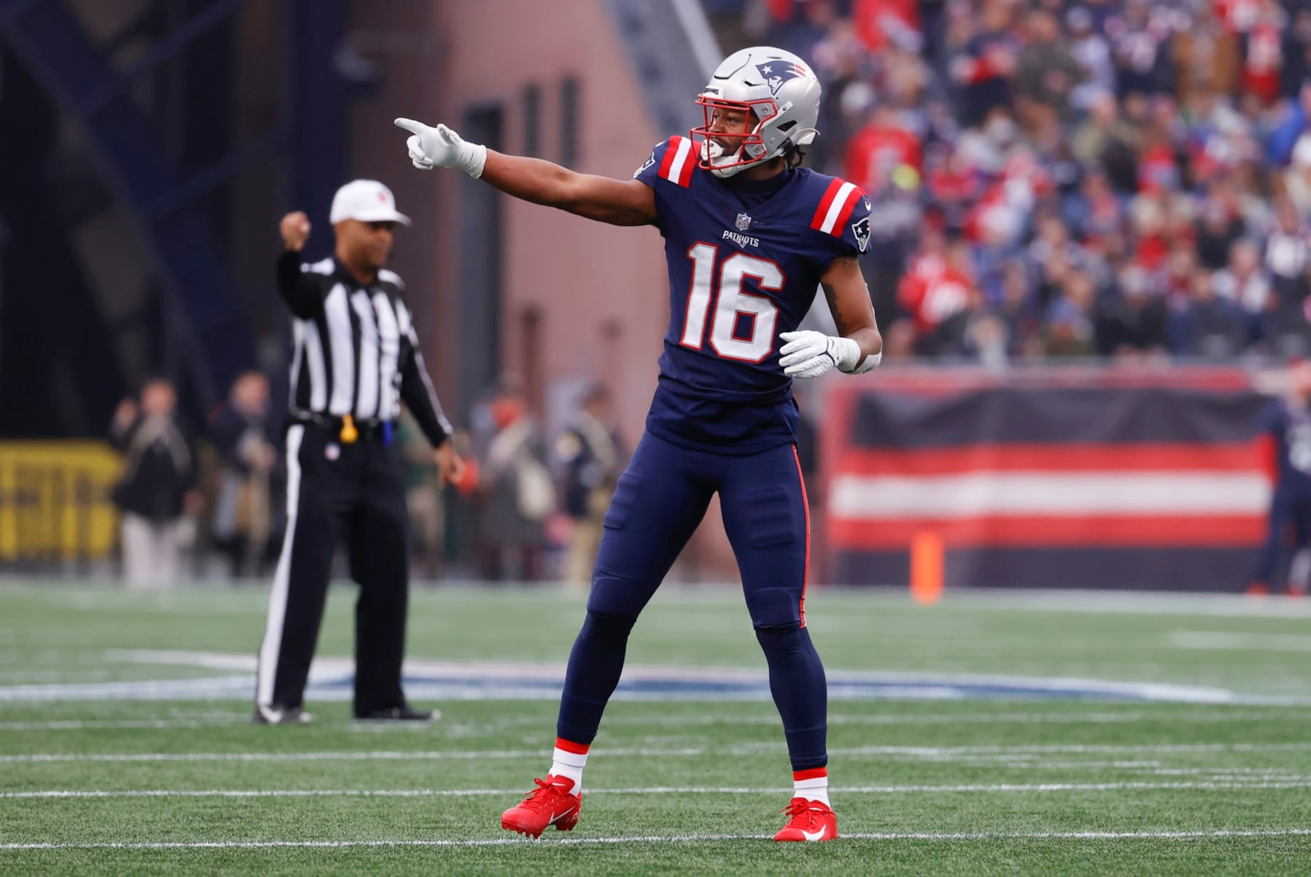 FOXBOROUGH, MA - JANUARY 02: New England Patriots wide receiver Jakobi Meyers (16) during a game between the New England Patriots and the Jacksonville Jaguars on January 2, 2022, at Gillette Stadium in Foxborough, Massachusetts. (Photo by Fred Kfoury III/Icon Sportswire via Getty Images)