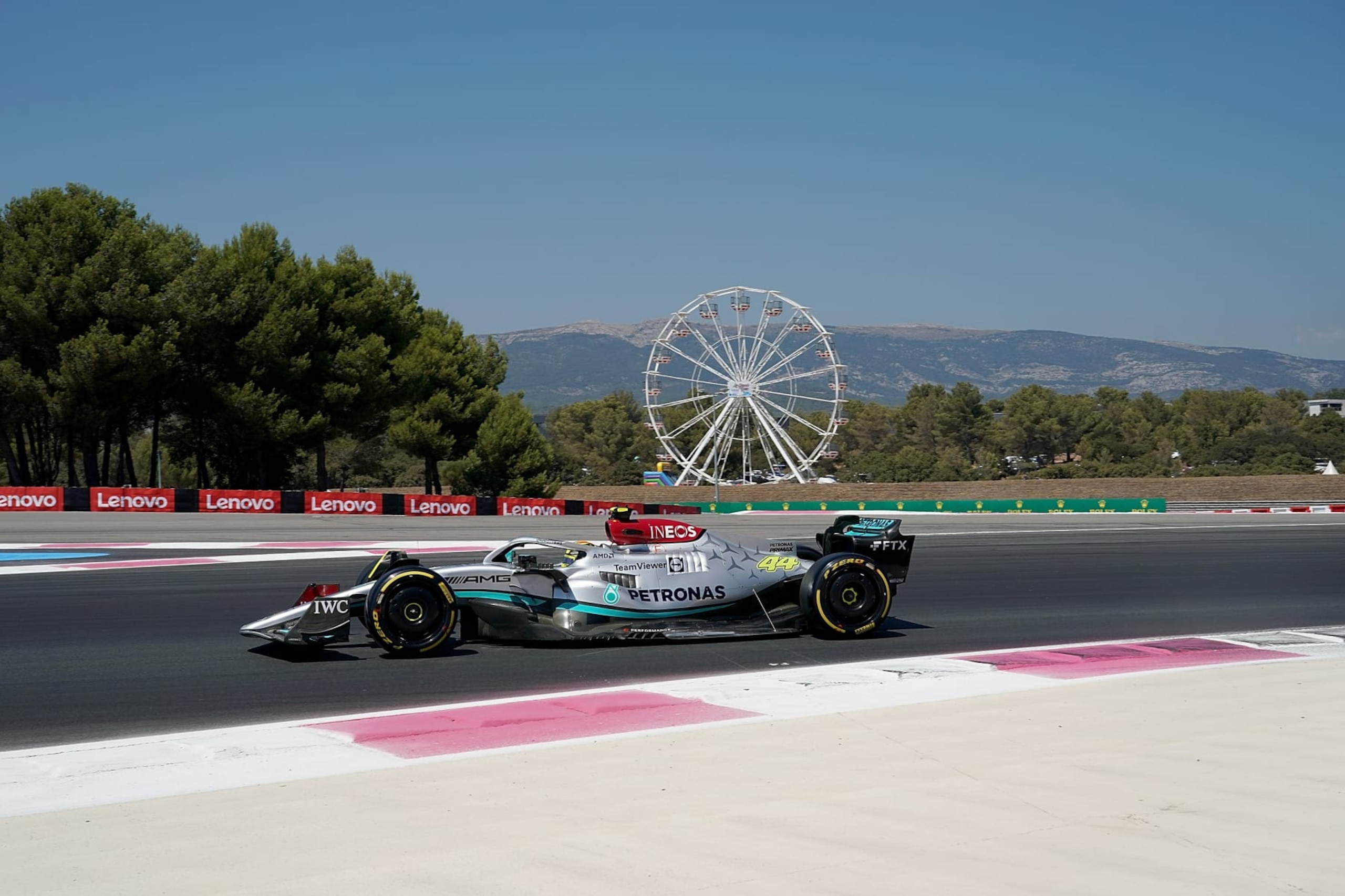 LE CASTELLET, FRANCE - JULY 24: Lewis Hamilton (GBR), Mercedes-AMG Petronas Formula One Team competes in the Circuit Paul Ricard during the Formula 1 Lenovo Grand Prix de France in Le Castellet, France on July 24, 2022. (Photo by Hasan Bratic/Anadolu Agency via Getty Images) LE CASTELLET, FRANCE - JULY 24: Lewis Hamilton (GBR), Mercedes-AMG Petronas Formula One Team competes in the Circuit Paul Ricard during the Formula 1 Lenovo Grand Prix de France in Le Castellet, France on July 24, 2022. (Photo by Hasan Bratic/Anadolu Agency via Getty Images)