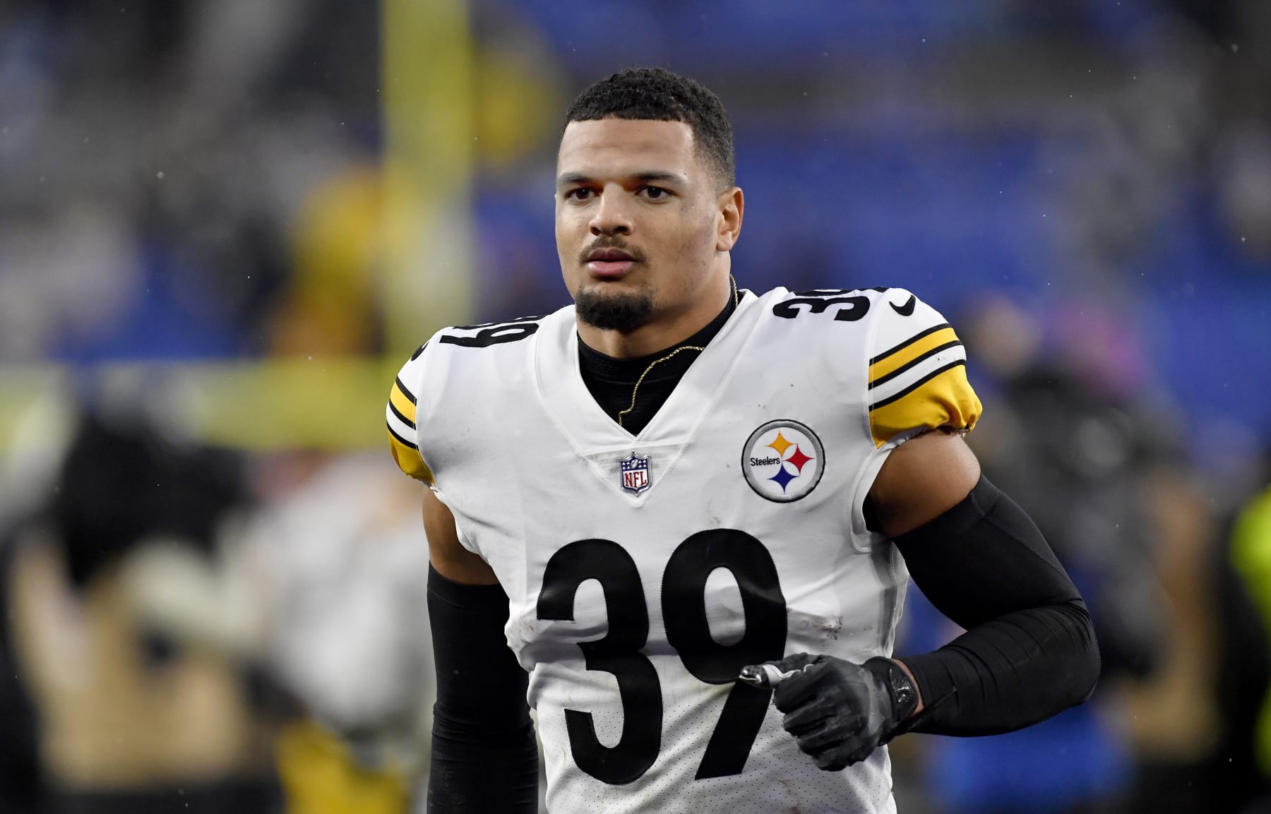 BALTIMORE, MD - JANUARY 09: Pittsburgh safety Minkah Fitzpatrick (39) walks off the field during the Pittsburgh Steelers versus Baltimore Ravens National Football League game at M&T Bank Stadium on January 9, 2022 in Baltimore, MD. (Photo by Randy Litzinger/Icon Sportswire via Getty Images)