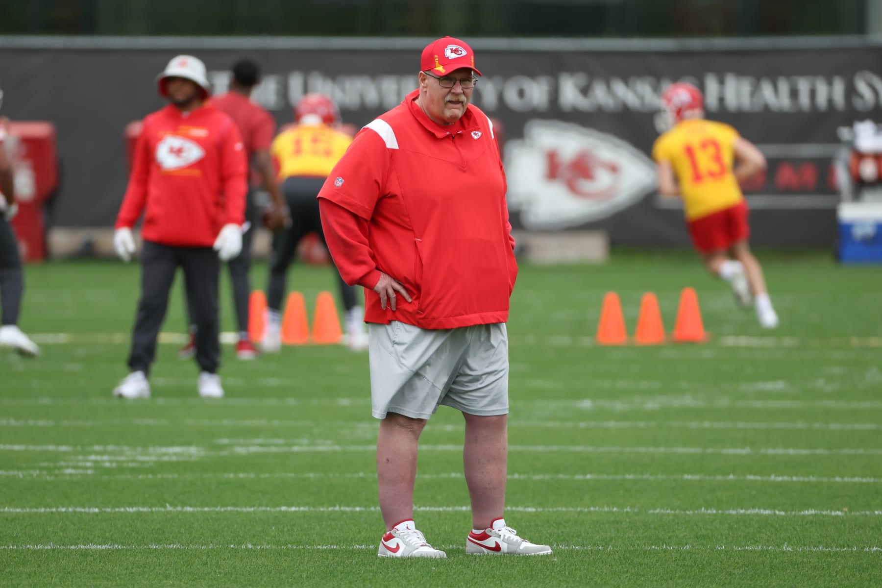 KANSAS CITY, MO - MAY 26: Kansas City Chiefs head coach Andy Reid during OTA offseason workouts on May 26, 2022 at the Chiefs Training Facility in Kansas City, MO. (Photo by Scott Winters/Icon Sportswire via Getty Images)