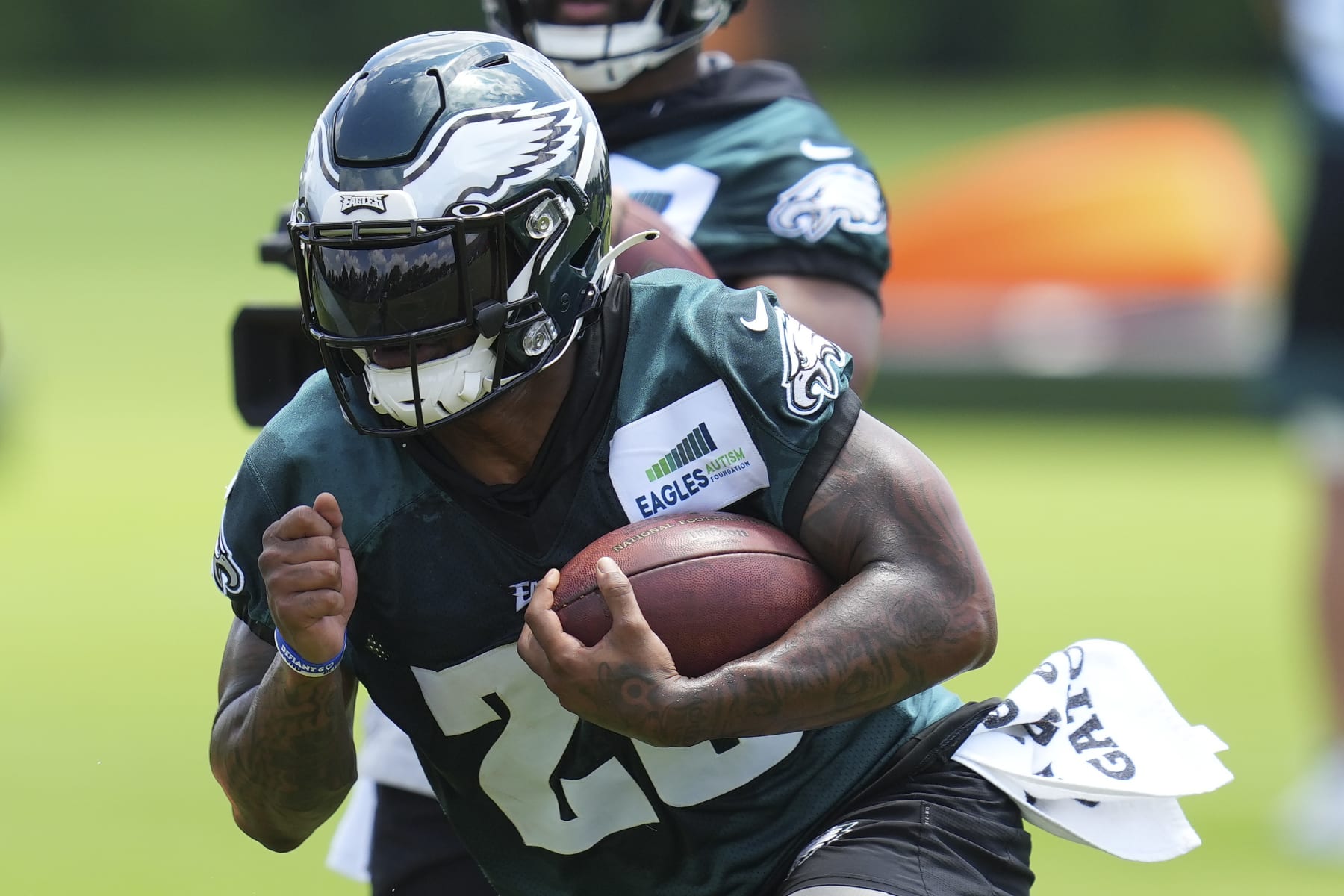 PHILADELPHIA, PA - JUNE 08: Miles Sanders #26 of the Philadelphia Eagles runs with the ball during OTAs at the NovaCare Complex on June 8, 2022 in Philadelphia, Pennsylvania. (Photo by Mitchell Leff/Getty Images) PHILADELPHIA, PA - JUNE 08: Miles Sanders #26 of the Philadelphia Eagles runs with the ball during OTAs at the NovaCare Complex on June 8, 2022 in Philadelphia, Pennsylvania. (Photo by Mitchell Leff/Getty Images)