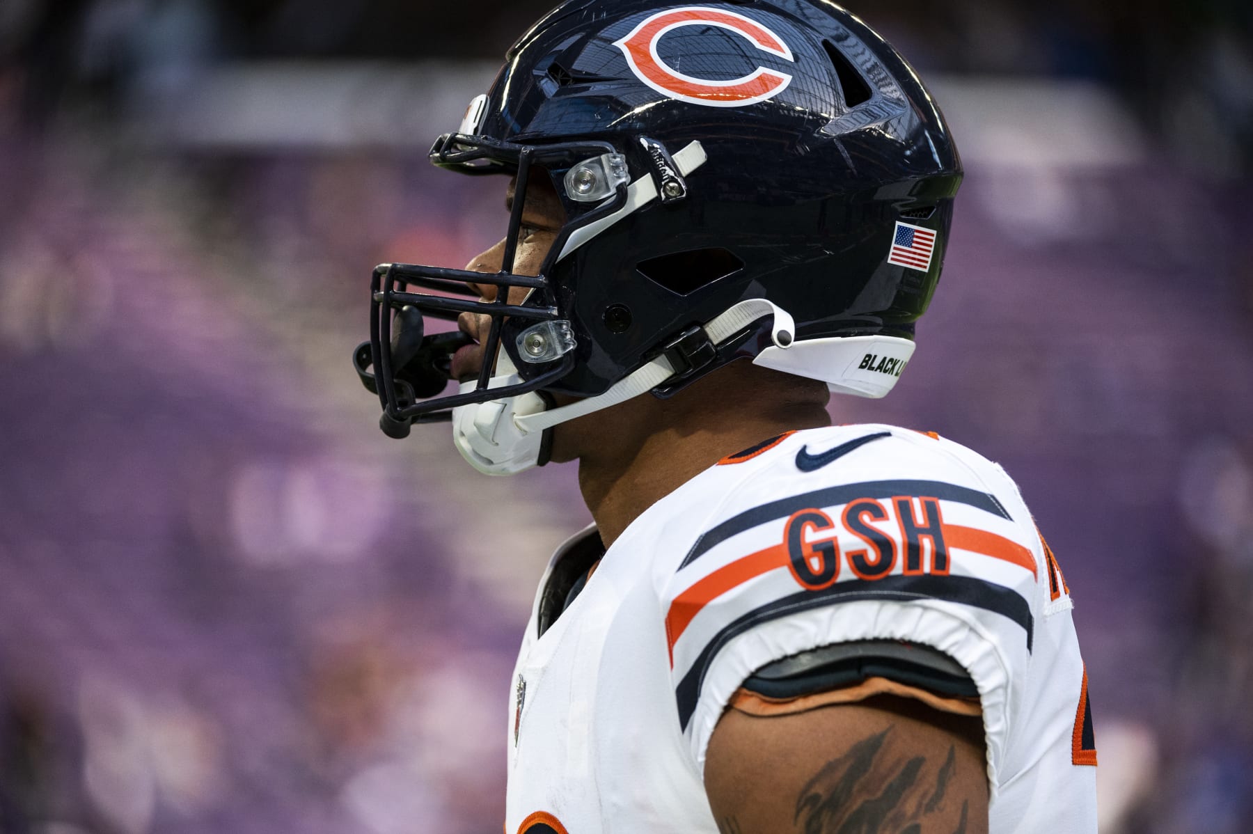 MINNEAPOLIS, MN - JANUARY 09: David Montgomery #32 of the Chicago Bears warms up before the game against the Minnesota Vikings at U.S. Bank Stadium on January 9, 2022 in Minneapolis, Minnesota. (Photo by Stephen Maturen/Getty Images)