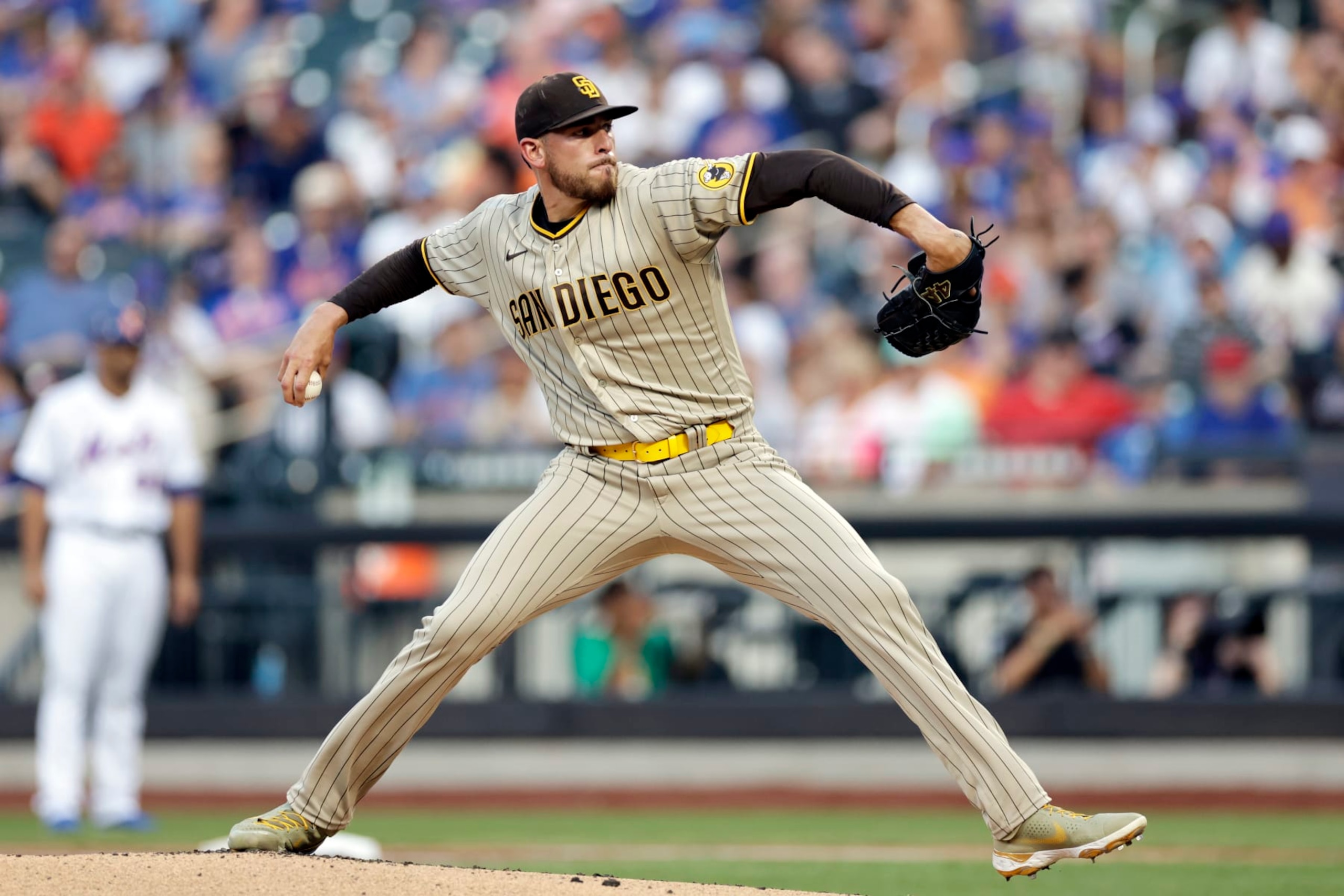 NEW YORK, NY - JULY 24: Joe Musgrove #44 of the San Diego Padres pitches during the first inning against the New York Mets at Citi Field on July 24, 2022 in New York City. (Photo by Adam Hunger/Getty Images)