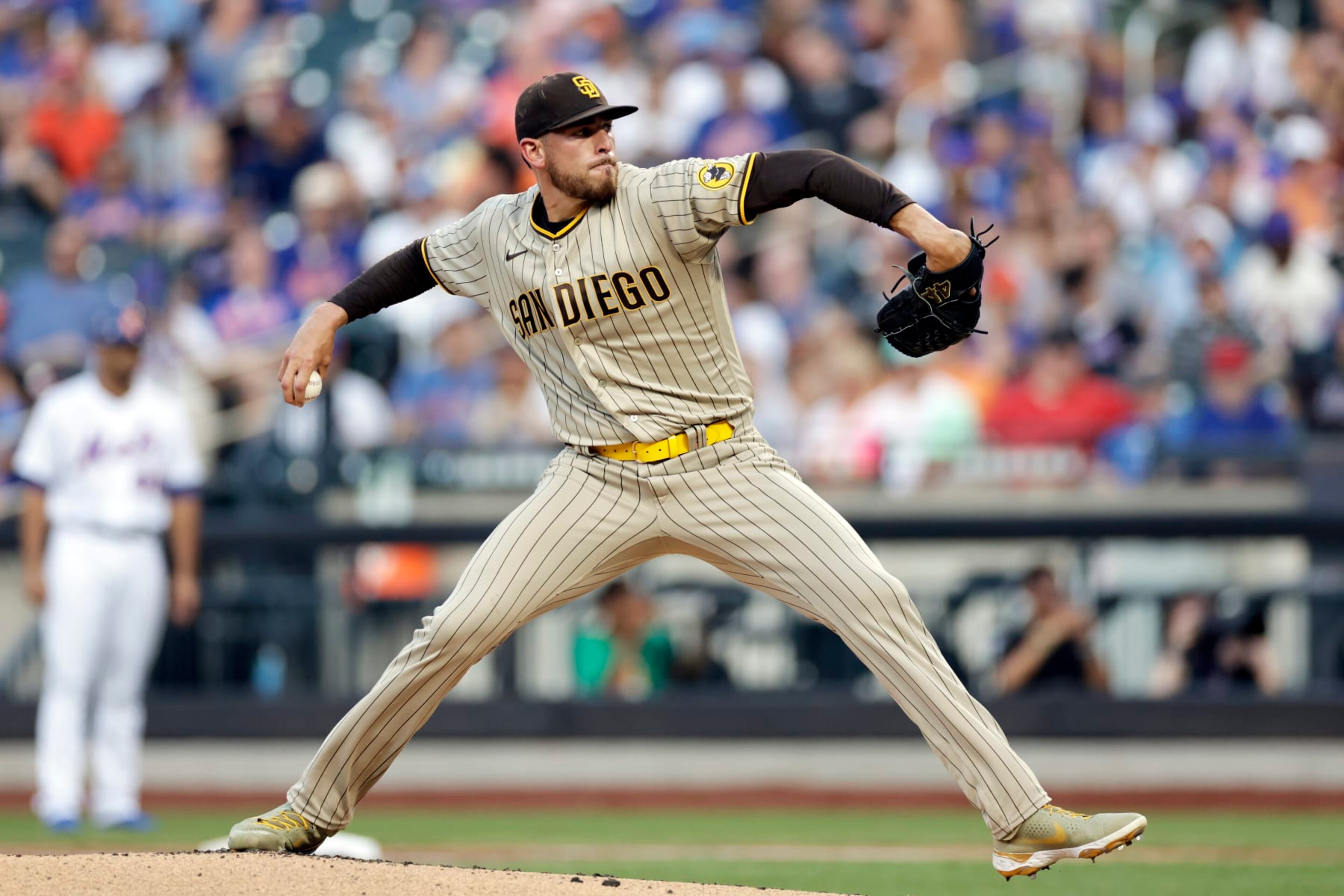 NEW YORK, NY - JULY 24: Joe Musgrove #44 of the San Diego Padres pitches during the first inning against the New York Mets at Citi Field on July 24, 2022 in New York City. (Photo by Adam Hunger/Getty Images)
