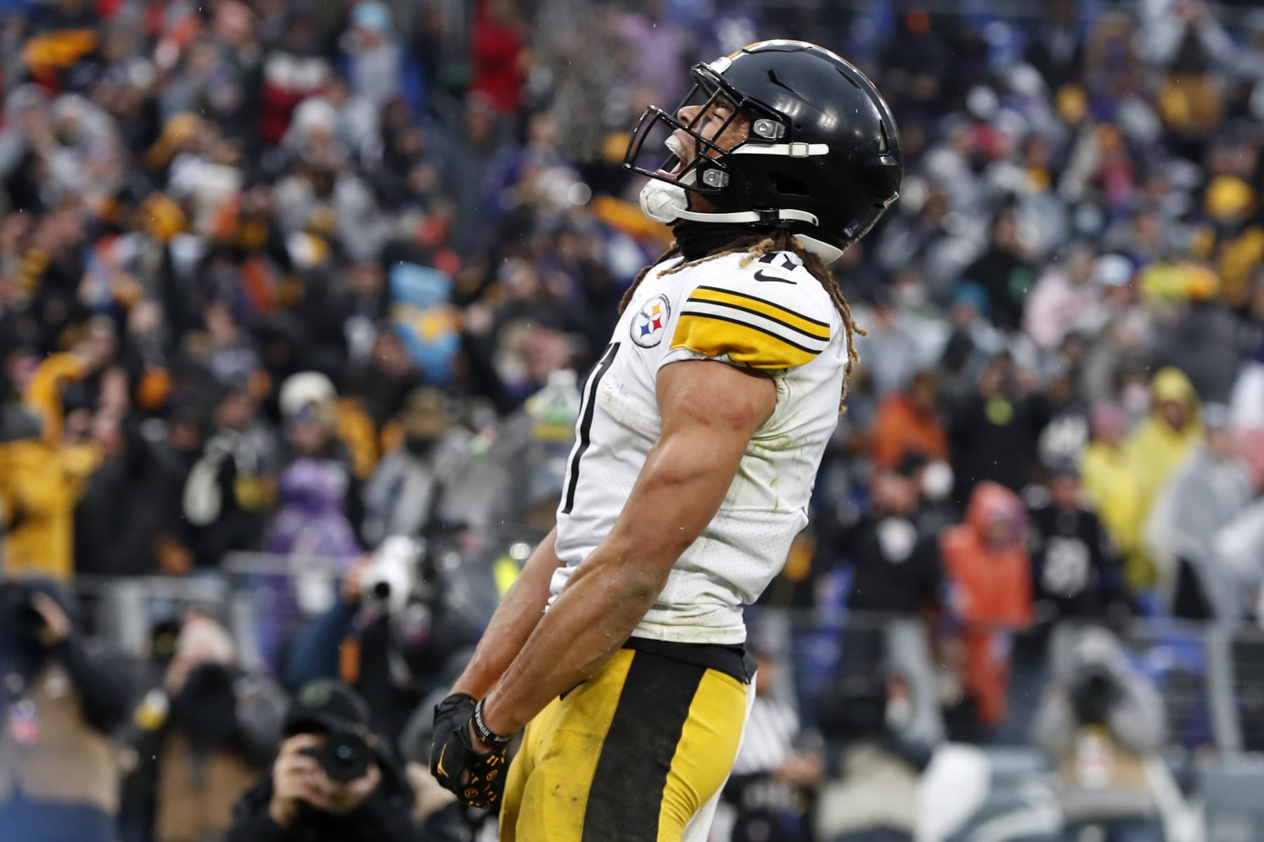 BALTIMORE, MARYLAND - JANUARY 09: Chase Claypool #11 of the Pittsburgh Steelers celebrates a touchdown during the fourth quarter in the game against the Baltimore Ravens at M&T Bank Stadium on January 09, 2022 in Baltimore, Maryland. (Photo by Todd Olszewski/Getty Images)