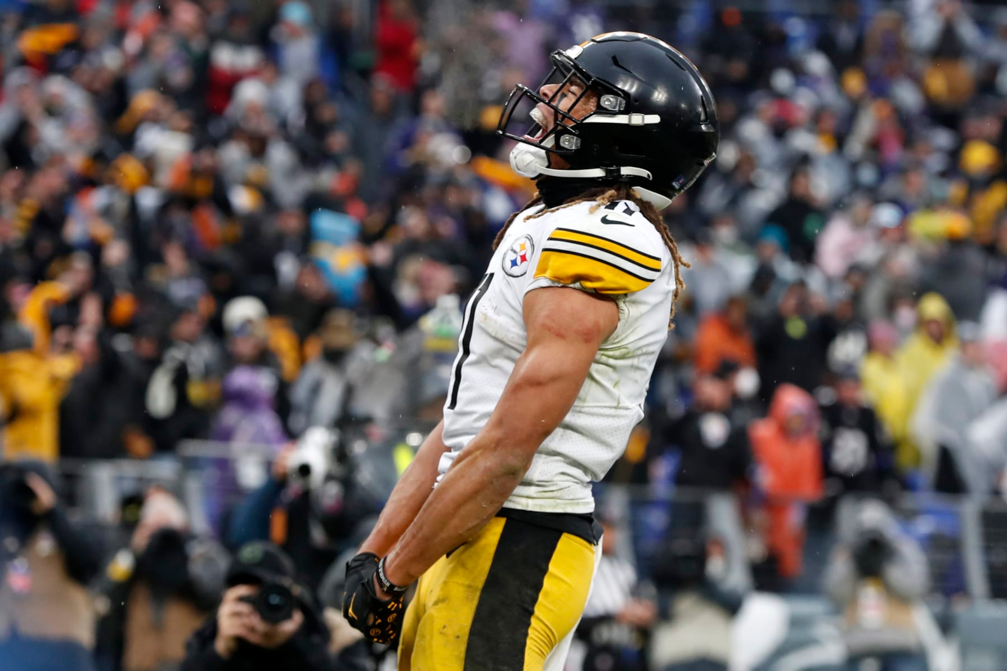 BALTIMORE, MARYLAND - JANUARY 09: Chase Claypool #11 of the Pittsburgh Steelers celebrates a touchdown during the fourth quarter in the game against the Baltimore Ravens at M&T Bank Stadium on January 09, 2022 in Baltimore, Maryland. (Photo by Todd Olszewski/Getty Images) BALTIMORE, MARYLAND - JANUARY 09: Chase Claypool #11 of the Pittsburgh Steelers celebrates a touchdown during the fourth quarter in the game against the Baltimore Ravens at M&T Bank Stadium on January 09, 2022 in Baltimore, Maryland. (Photo by Todd Olszewski/Getty Images)