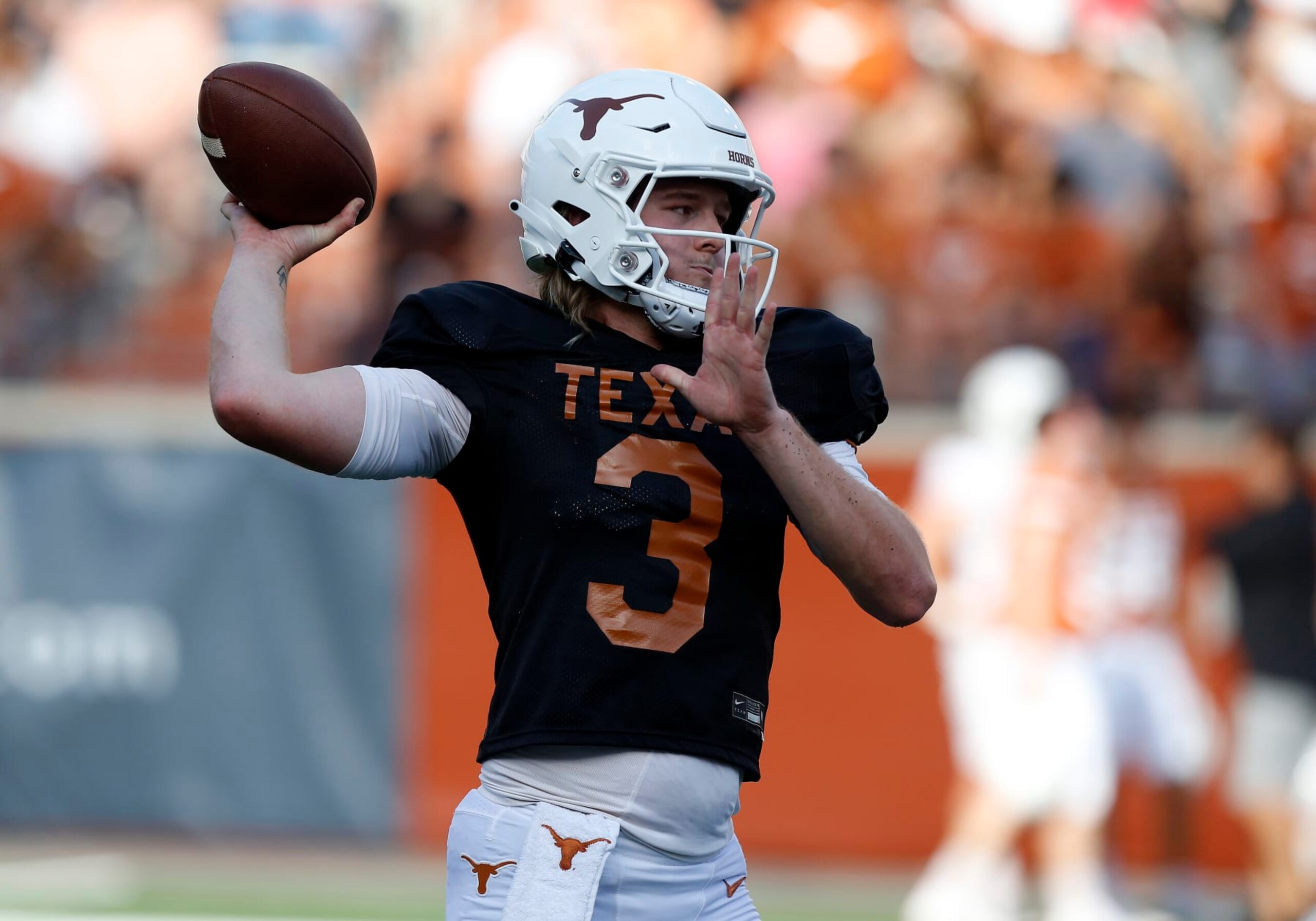 AUSTIN, TX - APRIL 23: University of Texas Long Horns quarterback Quinn Ewers warms up during the spring game on April 23, 2022, at Darrell K Royal - Texas Memorial Stadium in Austin, TX. (Photo by Adam Davis/Icon Sportswire via Getty Images)