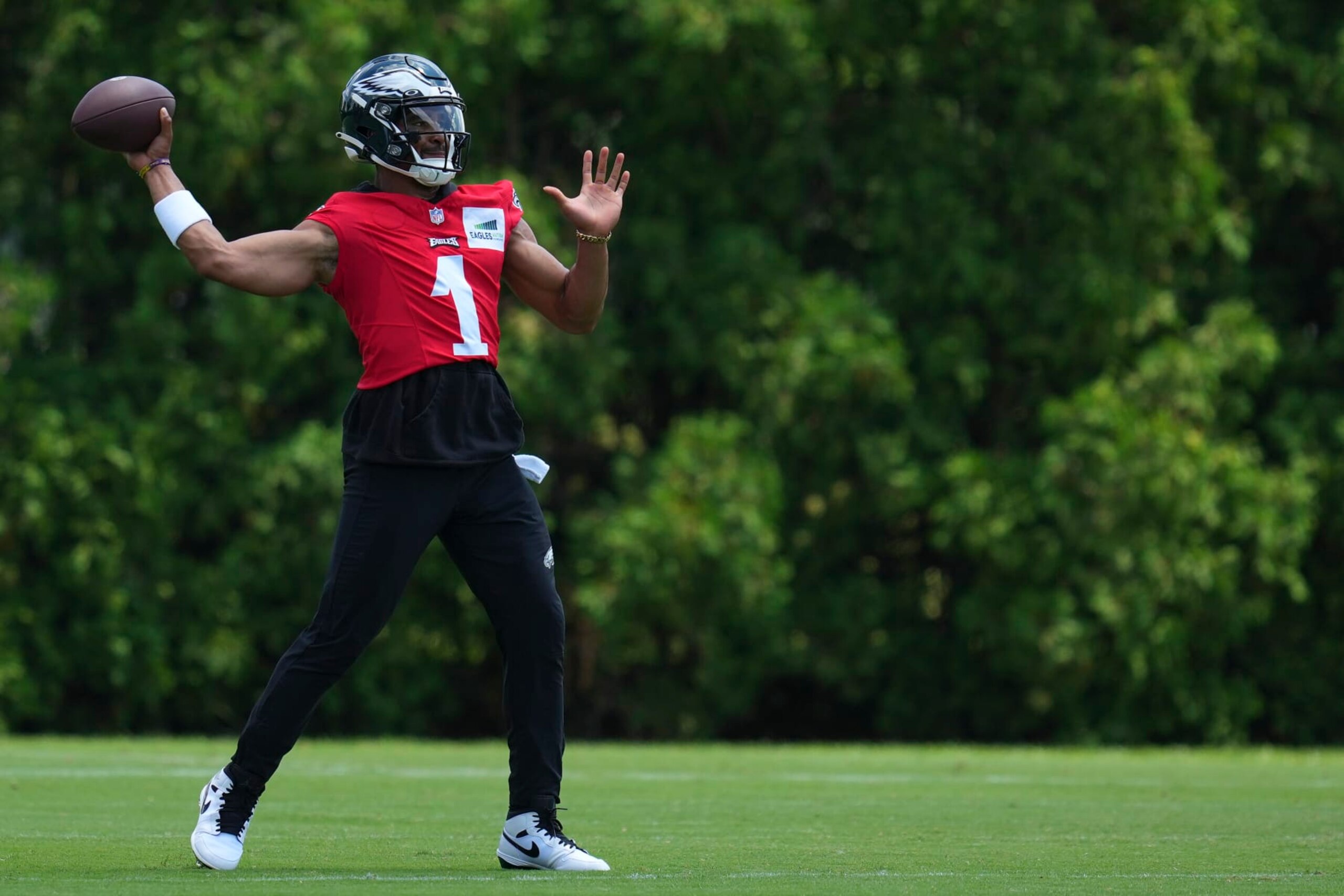 PHILADELPHIA, PA - JUNE 08: Jalen Hurts #1 of the Philadelphia Eagles passes the ball during OTAs at the NovaCare Complex on June 8, 2022 in Philadelphia, Pennsylvania. (Photo by Mitchell Leff/Getty Images)