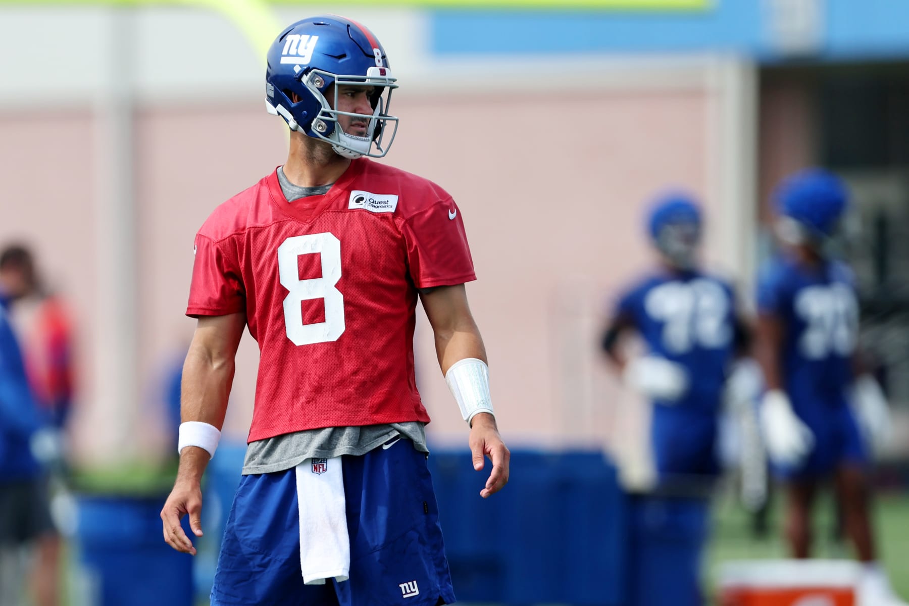 EAST RUTHERFORD, NJ - JULY 28: Quarterback Daniel Jones #8 of the New York Giants during training camp at Quest Diagnostics Training Center on July 28, 2022 in East Rutherford, New Jersey. (Photo by Rich Schultz/Getty Images)