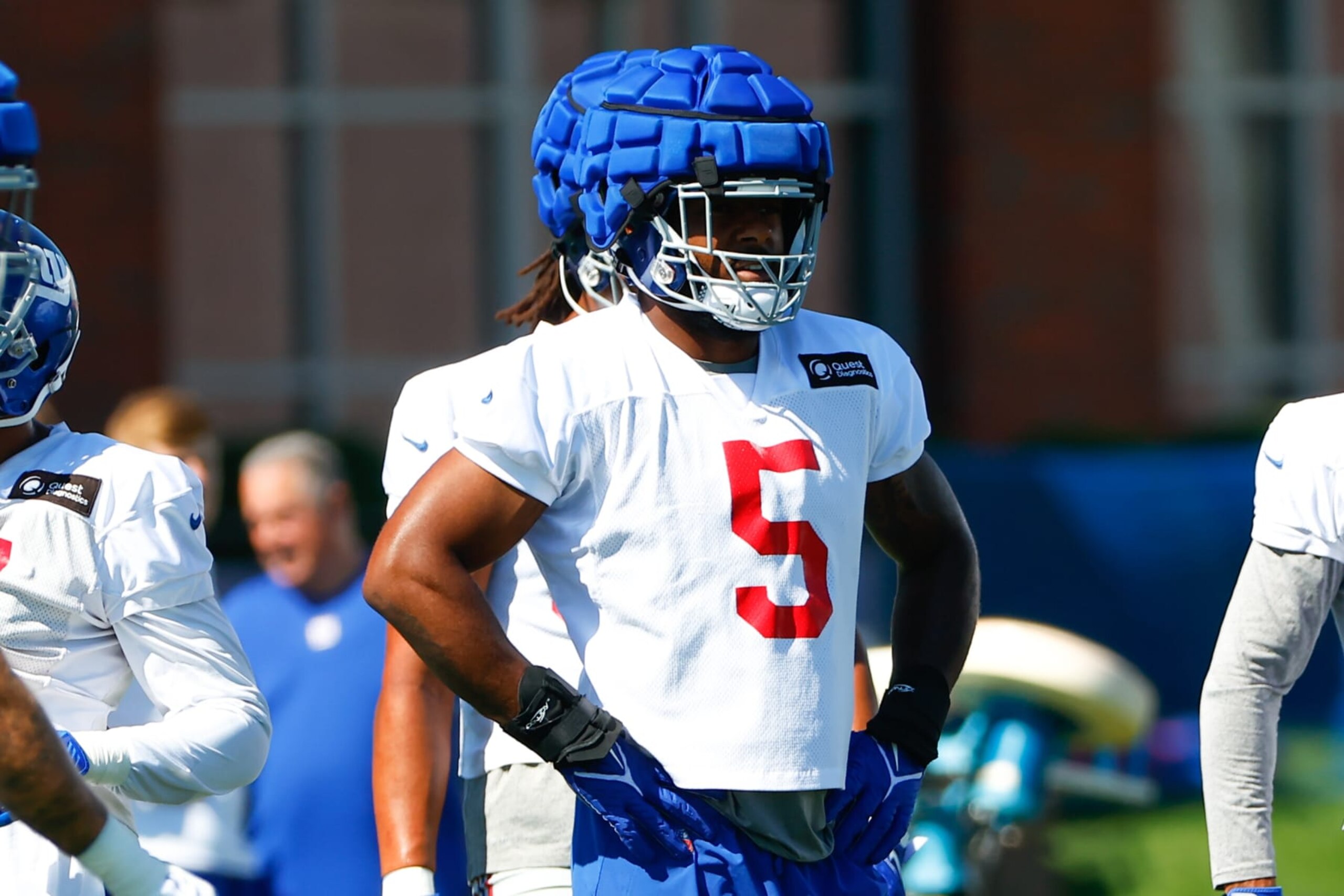 EAST RUTHERFORD, NJ - JULY 30:  Kayvon Thibodeaux  (5) New York Giants linebacker during training camp on July 30, 2022 at Quest Diagnostics Training Center in East Rutherford, New Jersey.  (Photo by Rich Graessle/Icon Sportswire via Getty Images)