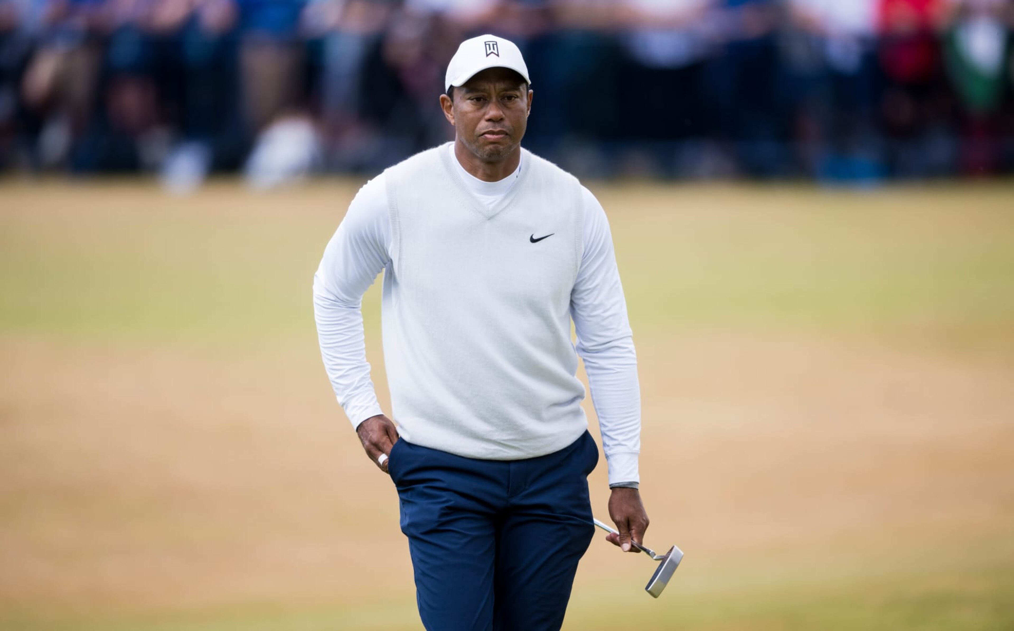 ST ANDREWS, SCOTLAND - JULY 15: Tiger Woods of the USA walks onto the 18th green during Day Two of The 150th Open at St Andrews Old Course on July 15, 2022 in St Andrews, Scotland. (Photo by Ross Parker/SNS Group via Getty Images) ST ANDREWS, SCOTLAND - JULY 15: Tiger Woods of the USA walks onto the 18th green during Day Two of The 150th Open at St Andrews Old Course on July 15, 2022 in St Andrews, Scotland. (Photo by Ross Parker/SNS Group via Getty Images)