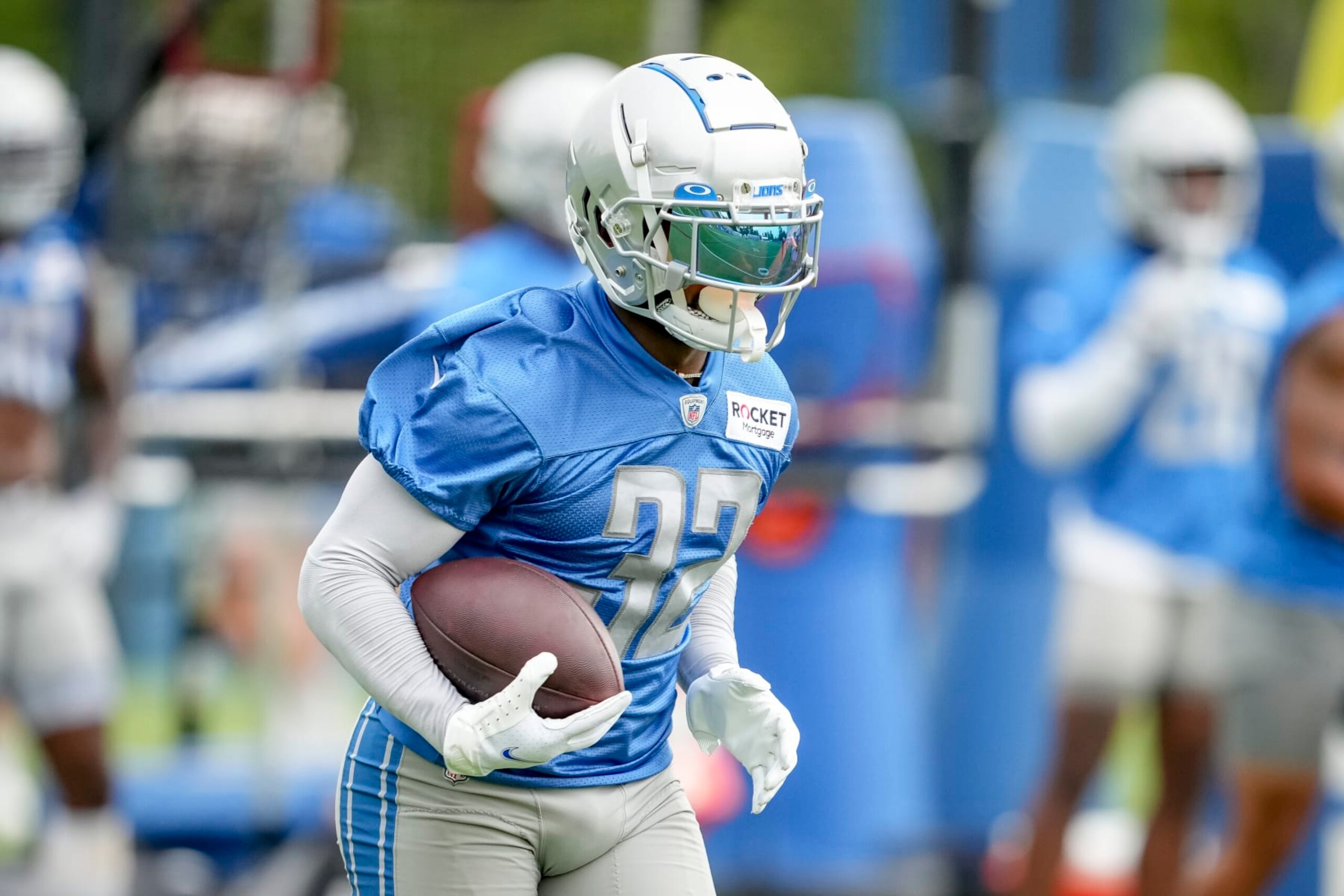 ALLEN PARK, MICHIGAN - JULY 27: DAndre Swift #32 of the Detroit Lions during the Detroit Lions Training Camp on July 27, 2022 in Allen Park, Michigan. (Photo by Nic Antaya/Getty Images)