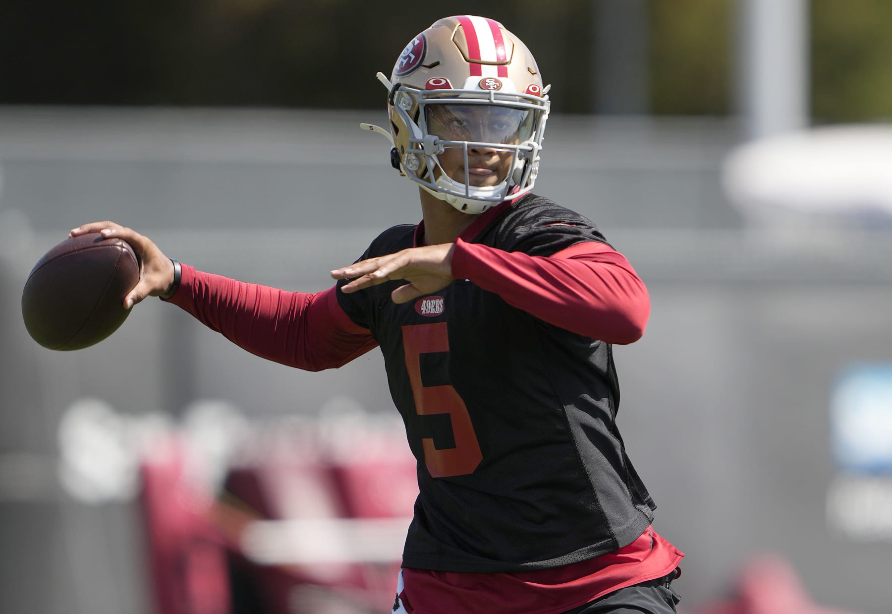 SANTA CLARA, CALIFORNIA - JULY 28: Trey Lance #5 of the San Francisco 49ers works out during training camp at SAP Performance Facility on July 28, 2022 in Santa Clara, California. (Photo by Thearon W. Henderson/Getty Images)