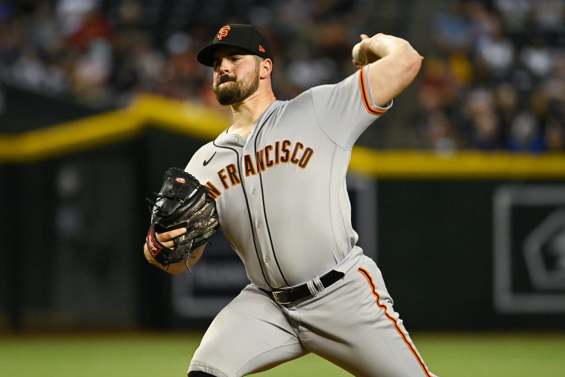 PHOENIX, ARIZONA - JULY 26: Carlos Rodon #16 of the San Francisco Giants pitches against the Arizona Diamondbacks during the first inning of the MLB game at Chase Field on July 26, 2022 in Phoenix, Arizona. The Diamondbacks defeated the Giants 7-3. (Photo by Kelsey Grant/Getty Images)