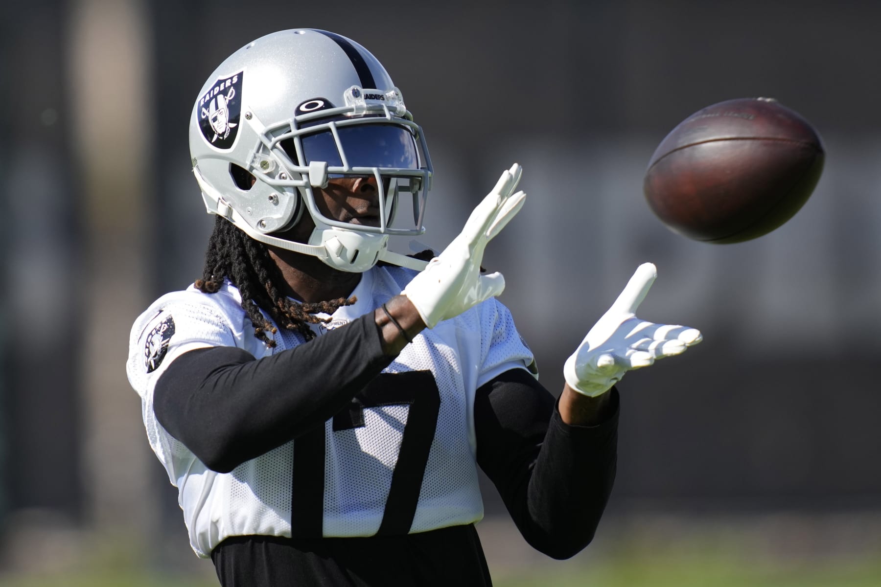Las Vegas Raiders' Davante Adams practices during NFL football training camp, Monday, Aug. 1, 2022, in Henderson, Nev. (AP Photo/John Locher)