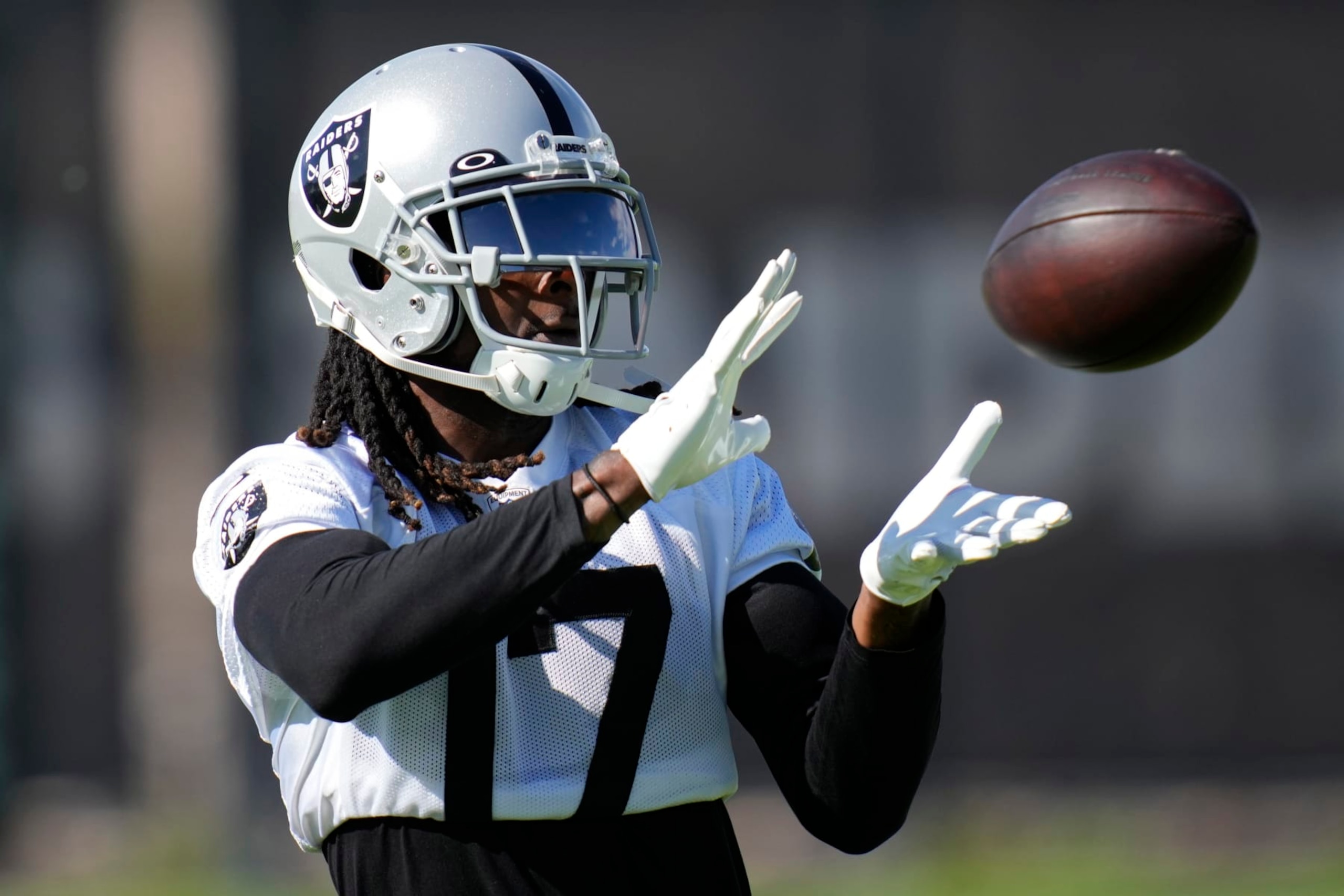 Las Vegas Raiders' Davante Adams practices during NFL football training camp, Monday, Aug. 1, 2022, in Henderson, Nev. (AP Photo/John Locher)