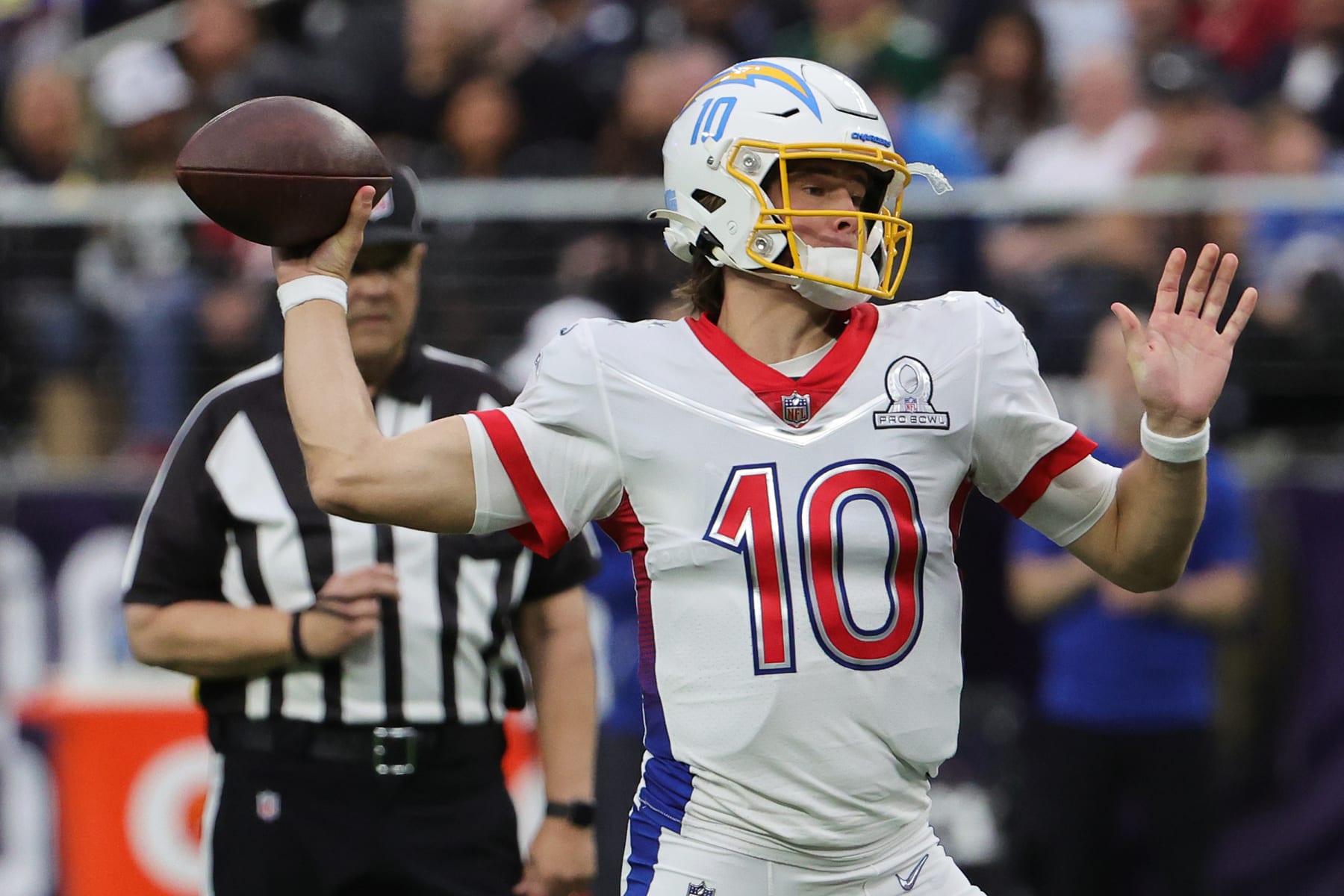 LAS VEGAS, NEVADA - FEBRUARY 06: Justin Herbert #10 of the Los Angeles Chargers throws a pass during the second half against the NFC in the 2022 NFL Pro Bowl at Allegiant Stadium on February 06, 2022 in Las Vegas, Nevada.  (Photo by Ethan Miller/Getty Images)