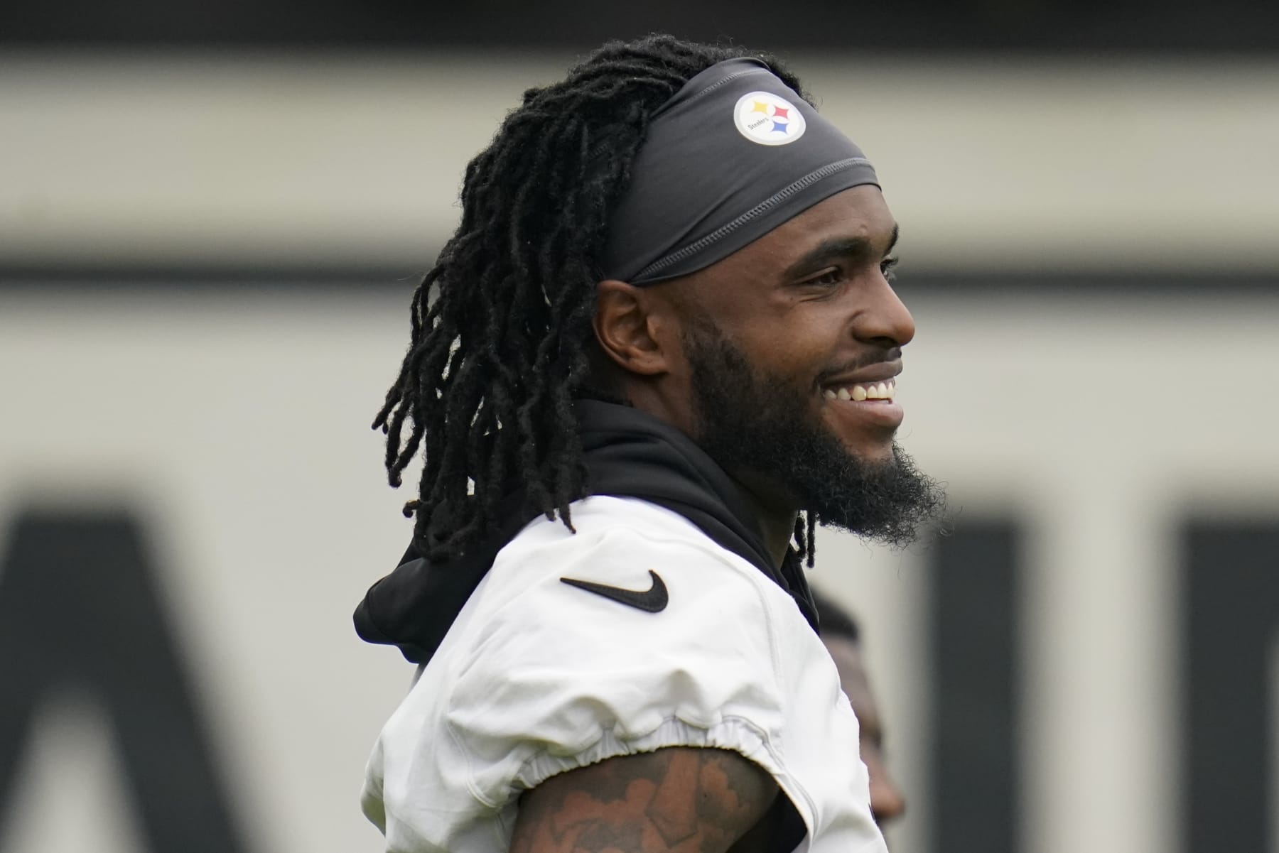 Pittsburgh Steelers wide receiver Diontae Johnson during an NFL football practice, Tuesday, June 7, 2022, in Pittsburgh. (AP Photo/Keith Srakocic) Pittsburgh Steelers wide receiver Diontae Johnson during an NFL football practice, Tuesday, June 7, 2022, in Pittsburgh. (AP Photo/Keith Srakocic)