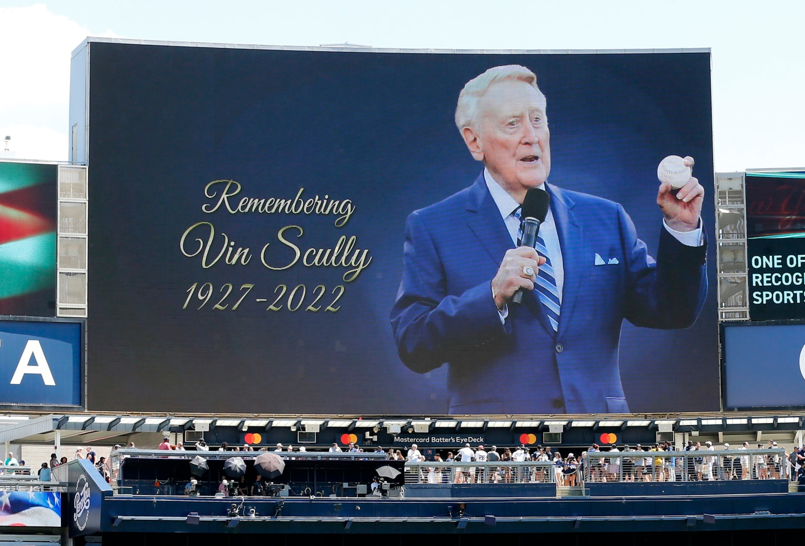 NEW YORK, NEW YORK - AUGUST 03:  Legendary broadcaster Vin Scully is remembered at Yankee Stadium before a game between the New York Yankees and the Seattle Mariners on August 03, 2022 in New York City. (Photo by Jim McIsaac/Getty Images)