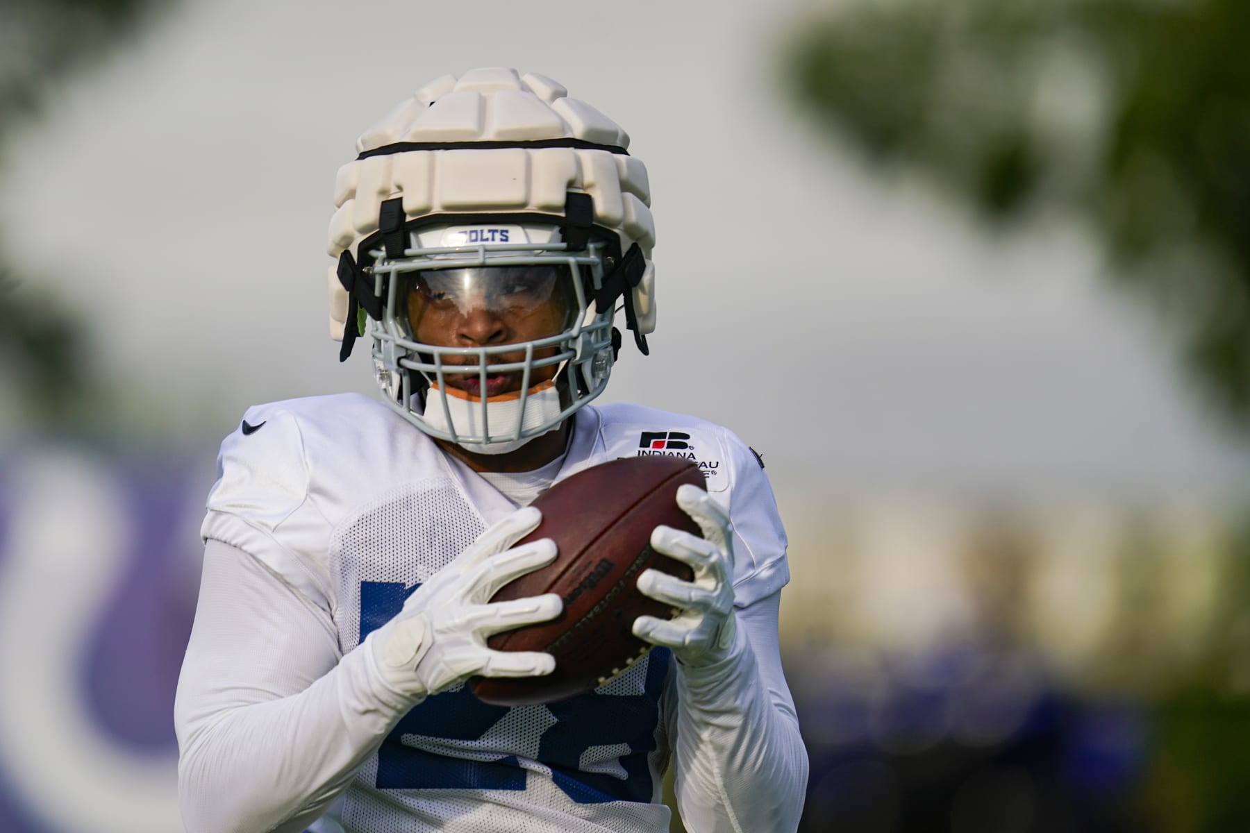 Indianapolis Colts running back Jonathan Taylor makes a catch during practice at the NFL team's football training camp in Westfield, Ind., Saturday, July 30, 2022. (AP Photo/Michael Conroy) Indianapolis Colts running back Jonathan Taylor makes a catch during practice at the NFL team's football training camp in Westfield, Ind., Saturday, July 30, 2022. (AP Photo/Michael Conroy)
