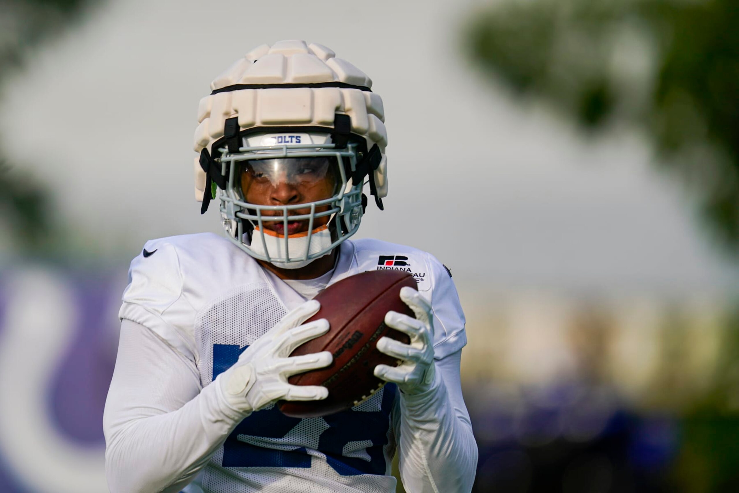 Indianapolis Colts running back Jonathan Taylor makes a catch during practice at the NFL team's football training camp in Westfield, Ind., Saturday, July 30, 2022. (AP Photo/Michael Conroy) Indianapolis Colts running back Jonathan Taylor makes a catch during practice at the NFL team's football training camp in Westfield, Ind., Saturday, July 30, 2022. (AP Photo/Michael Conroy)
