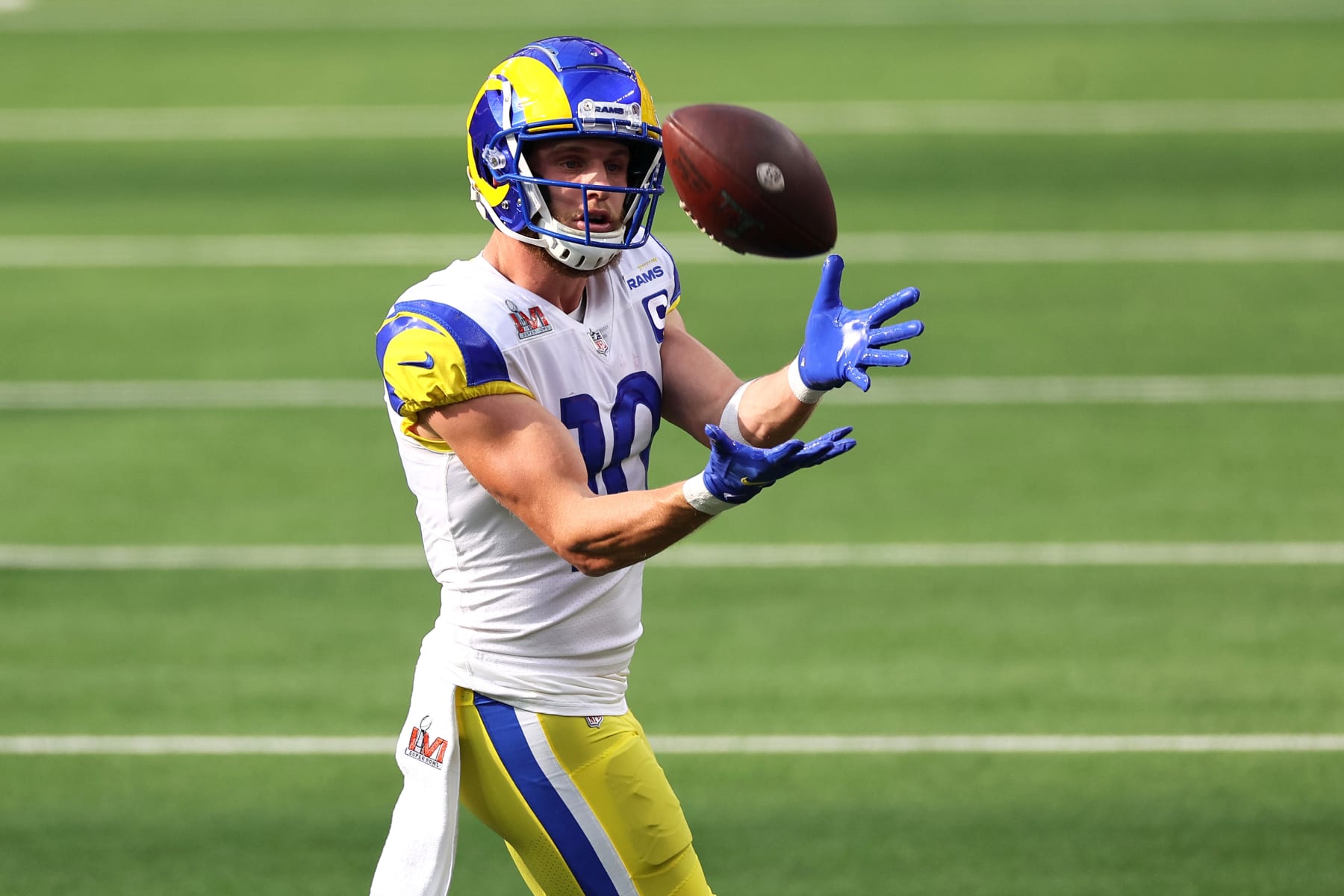 INGLEWOOD, CALIFORNIA - FEBRUARY 13: Cooper Kupp #10 of the Los Angeles Rams warms up before Super Bowl LVI against the Cincinnati Bengals at SoFi Stadium on February 13, 2022 in Inglewood, California. (Photo by Andy Lyons/Getty Images)