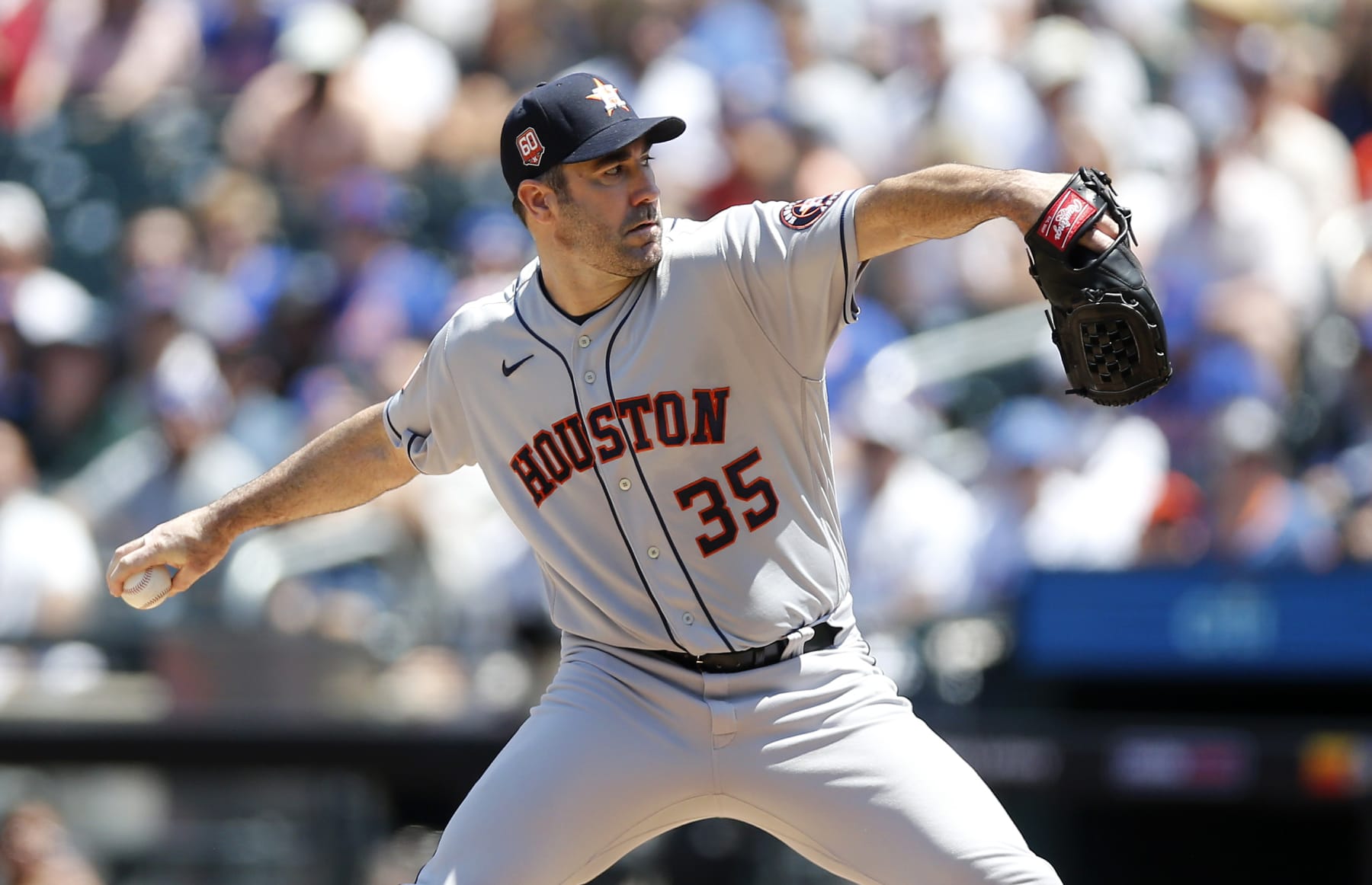 NEW YORK, NEW YORK - JUNE 29: (NEW YORK DAILIES OUT)  Justin Verlander #35 of the Houston Astros in action against the New York Mets at Citi Field on June 29, 2022 in New York City. The Astros defeated the Mets 2-0. (Photo by Jim McIsaac/Getty Images)