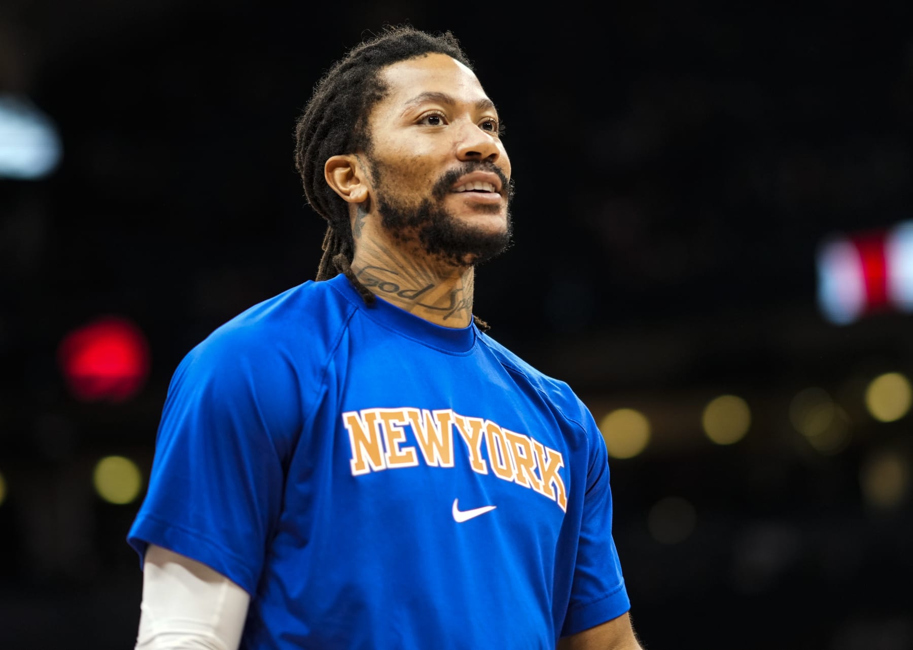 TORONTO, ON - DECEMBER 10: Derrick Rose #4 of the New York Knicks warms up before playing the Toronto Raptors during in  their basketball game at the Scotiabank Arena on December 10, 2021 in Toronto, Ontario, Canada. NOTE TO USER: User expressly acknowledges and agrees that, by downloading and/or using this Photograph, user is consenting to the terms and conditions of the Getty Images License Agreement. (Photo by Mark Blinch/Getty Images)