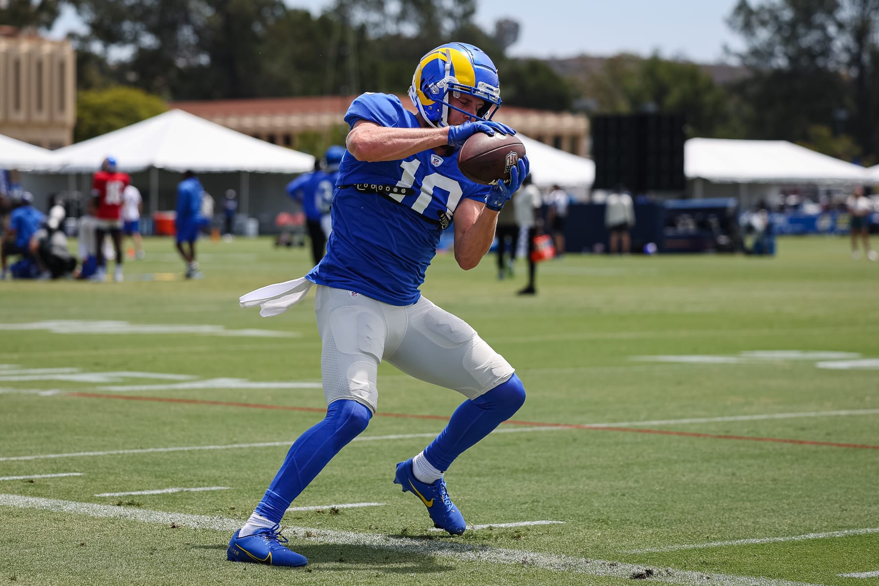 IRVINE, CA - JULY 29: Cooper Kupp #10 of the Los Angeles Rams catches a pass during training camp at University of California Irvine on July 29, 2022 in Irvine, California. (Photo by Scott Taetsch/Getty Images)