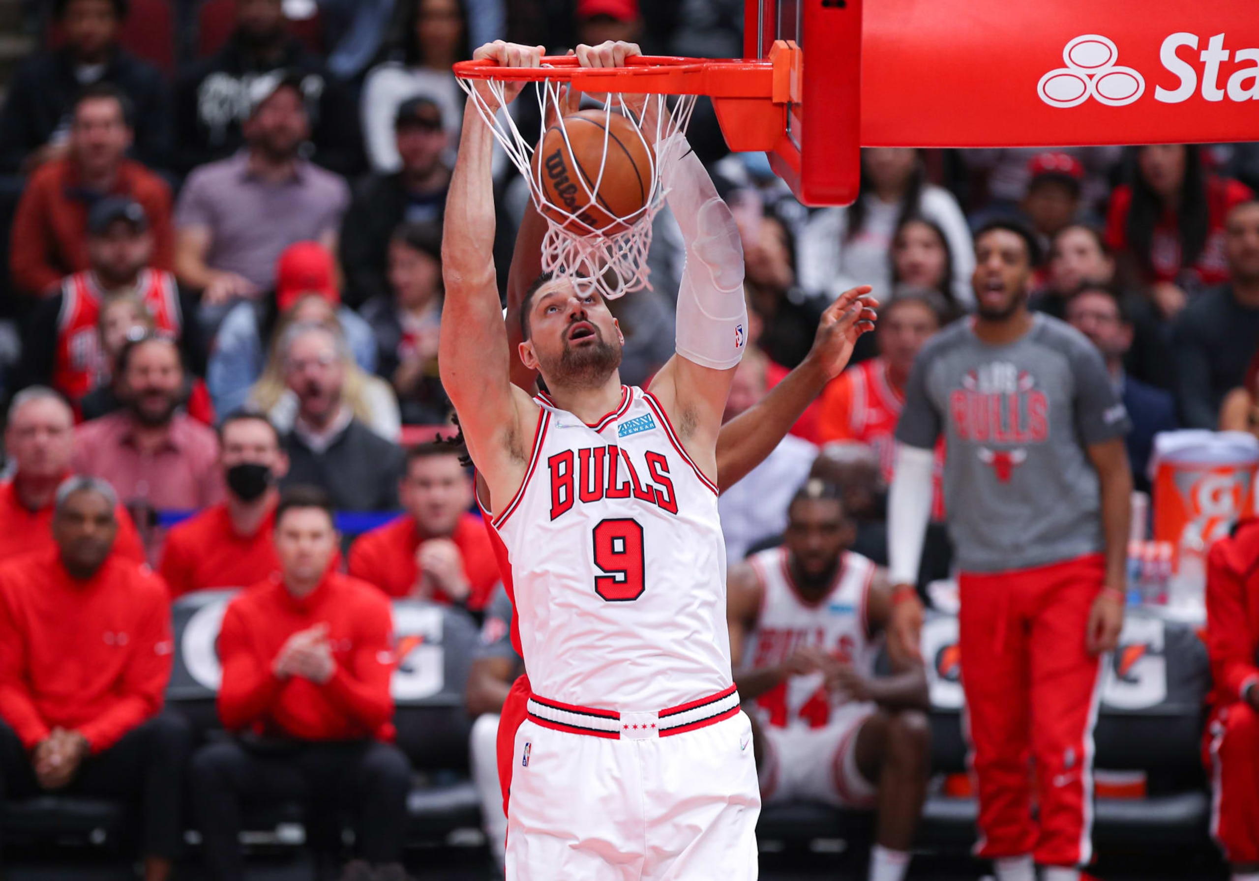 CHICAGO, IL - MARCH 21: Chicago Bulls center Nikola Vucevic (9) slam dunks the ball in action during a NBA game between the Toronto Raptors and the Chicago Bulls on March 21, 2022 at the United Center in Chicago, IL. (Photo by Melissa Tamez/Icon Sportswire via Getty Images) CHICAGO, IL - MARCH 21: Chicago Bulls center Nikola Vucevic (9) slam dunks the ball in action during a NBA game between the Toronto Raptors and the Chicago Bulls on March 21, 2022 at the United Center in Chicago, IL. (Photo by Melissa Tamez/Icon Sportswire via Getty Images)