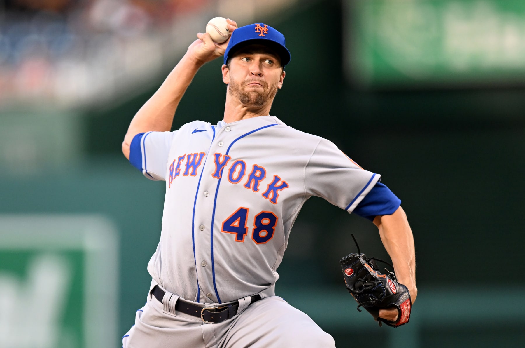 WASHINGTON, DC - AUGUST 02: Jacob deGrom #48 of the New York Mets pitches in the second inning against the Washington Nationals at Nationals Park on August 02, 2022 in Washington, DC. (Photo by G Fiume/Getty Images)
