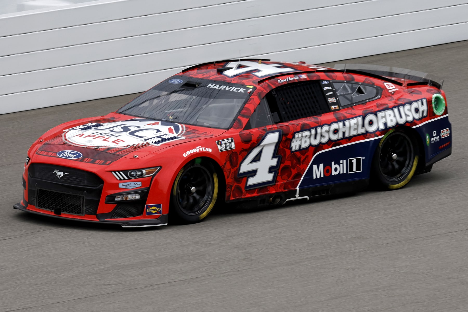 BROOKLYN, MICHIGAN - AUGUST 07: Kevin Harvick, driver of the #4 Busch Light Apple #BuschelOfBusch Ford, drives during the NASCAR Cup Series FireKeepers Casino 400 at Michigan International Speedway on August 07, 2022 in Brooklyn, Michigan. (Photo by Sean Gardner/Getty Images)