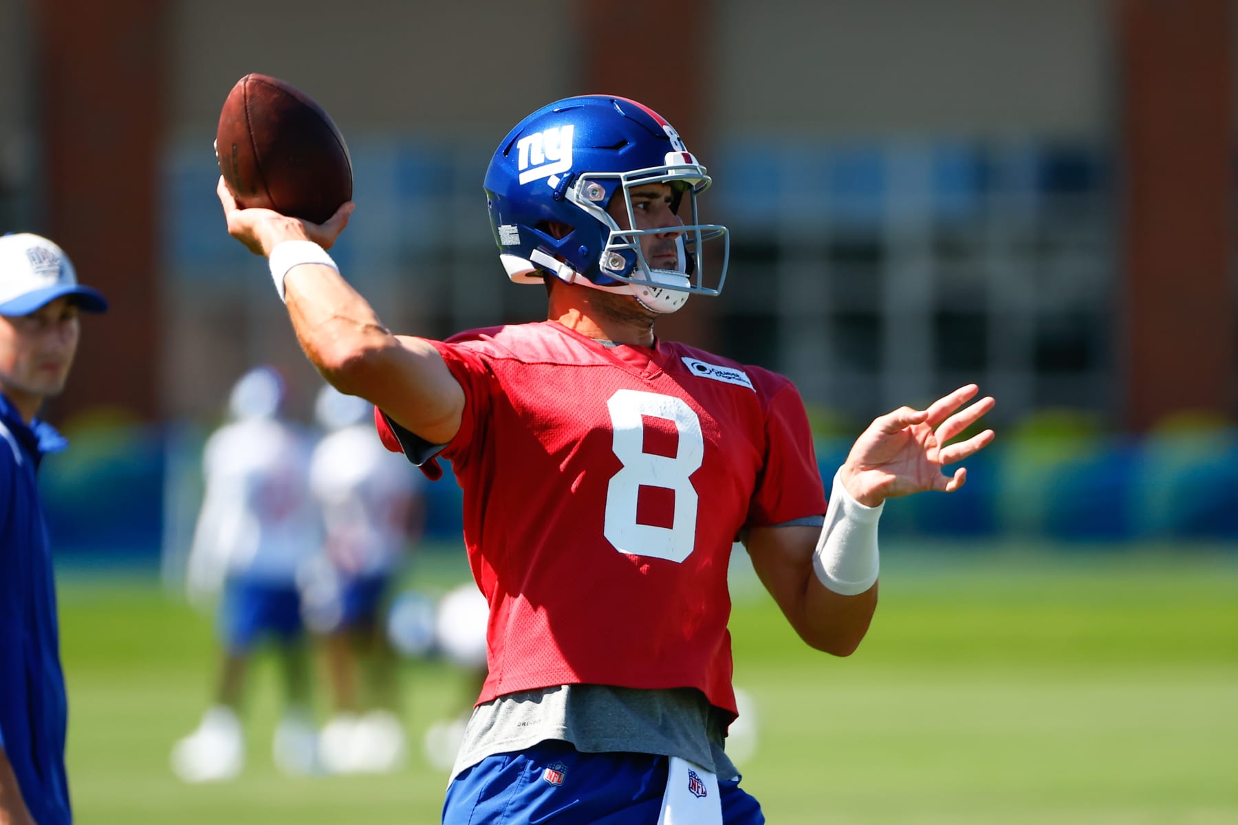 EAST RUTHERFORD, NJ - JULY 30: Daniel Jones (8) New York Giants quarterback drops back to pass  during training camp on July 30, 2022 at Quest Diagnostics Training Center in East Rutherford, New Jersey.  (Photo by Rich Graessle/Icon Sportswire via Getty Images)