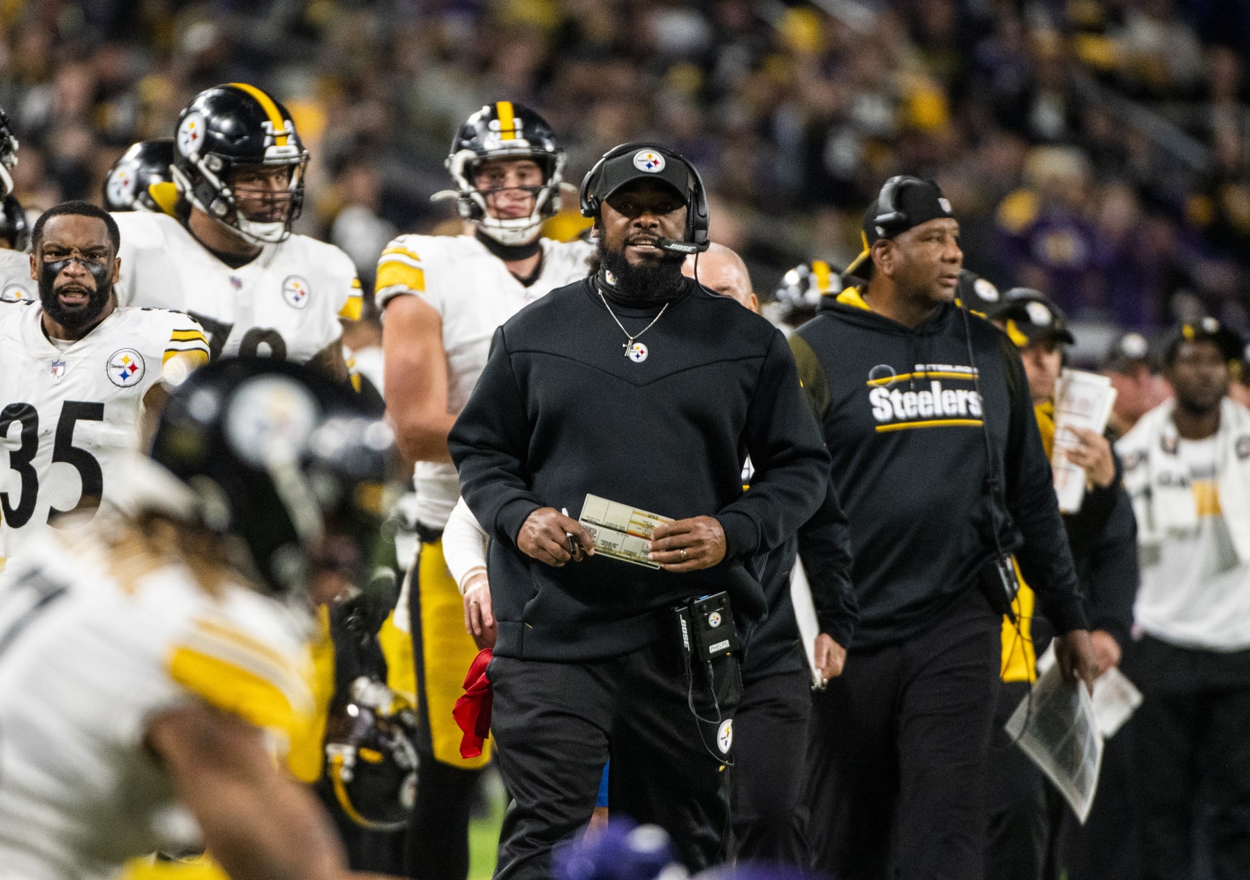 MINNEAPOLIS, MN - DECEMBER 09: Pittsburgh Steelers head coach Mike Tomlin reacts after Chase Claypool #11 caught the ball over defender Patrick Peterson #7 of the Minnesota Vikings in the third quarter of the game at U.S. Bank Stadium on December 9, 2021 in Minneapolis, Minnesota. (Photo by Stephen Maturen/Getty Images)