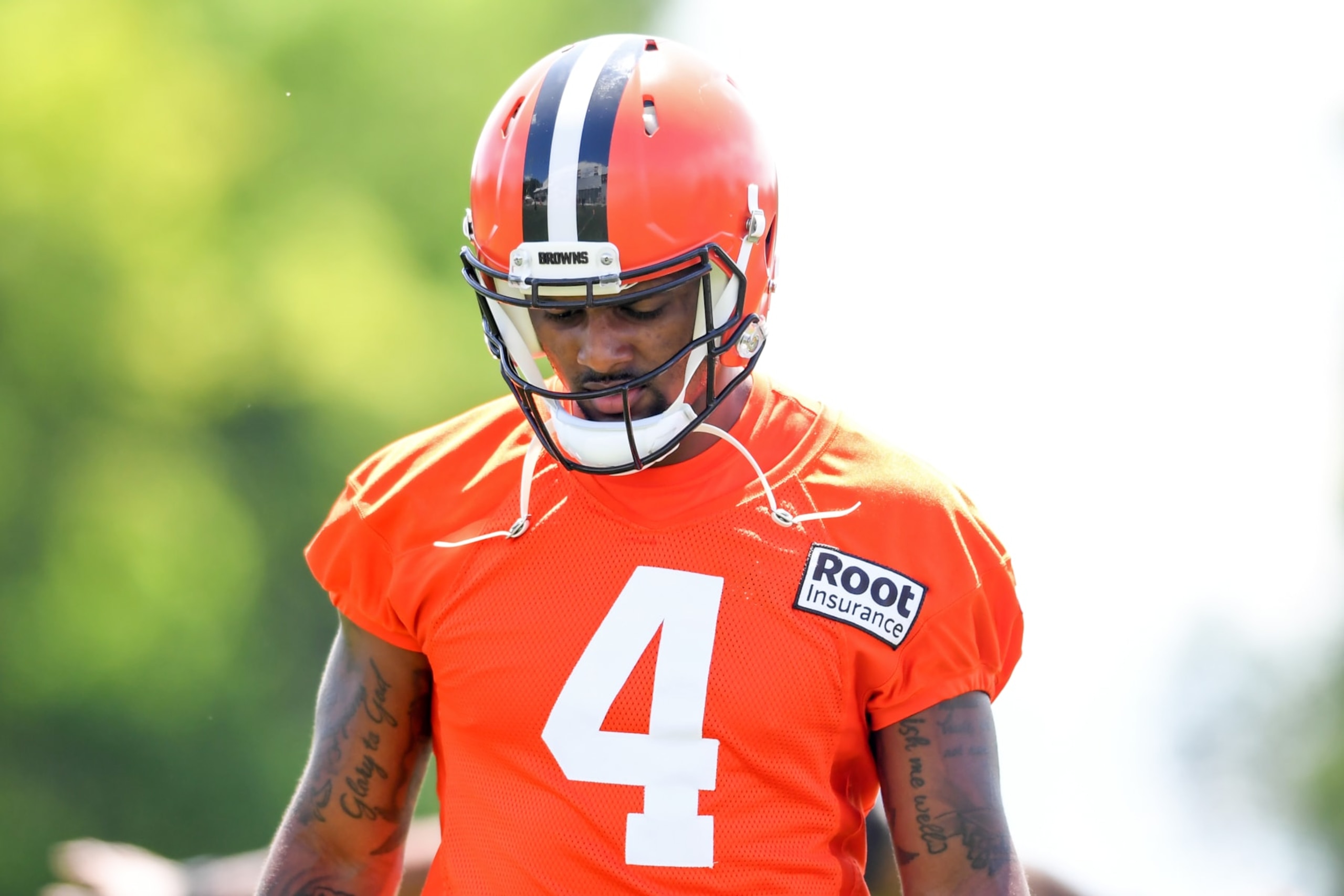 BEREA, OH - JULY 30: Deshaun Watson #4 of the Cleveland Browns warms up during Cleveland Browns training camp at CrossCountry Mortgage Campus on July 30, 2022 in Berea, Ohio. (Photo by Nick Cammett/Diamond Images via Getty Images) BEREA, OH - JULY 30: Deshaun Watson #4 of the Cleveland Browns warms up during Cleveland Browns training camp at CrossCountry Mortgage Campus on July 30, 2022 in Berea, Ohio. (Photo by Nick Cammett/Diamond Images via Getty Images)