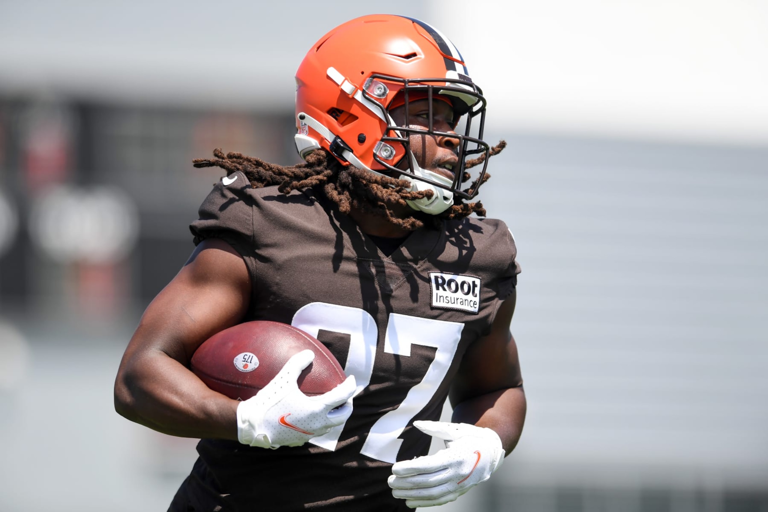 BEREA, OH - JULY 30: Kareem Hunt #27 of the Cleveland Browns runs a drill during Cleveland Browns training camp at CrossCountry Mortgage Campus on July 30, 2022 in Berea, Ohio. (Photo by Nick Cammett/Diamond Images via Getty Images)