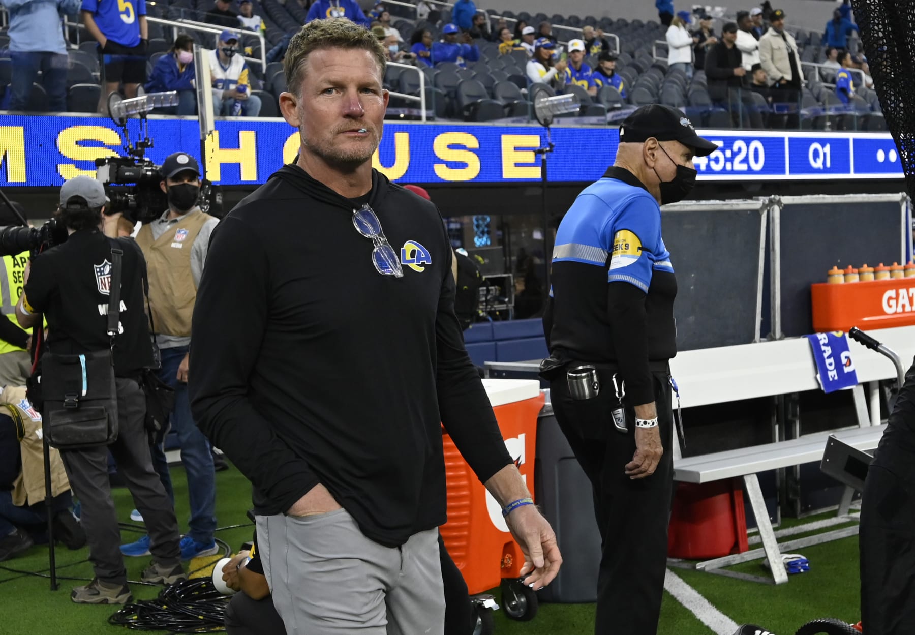 INGLEWOOD, CA - NOVEMBER 07: Les Snead, general manager of the Los Angeles Rams walks on to the field for the game against the Tennessee Titans at SoFi Stadium on November 7, 2021 in Inglewood, California. (Photo by Jayne Kamin-Oncea/Getty Images)