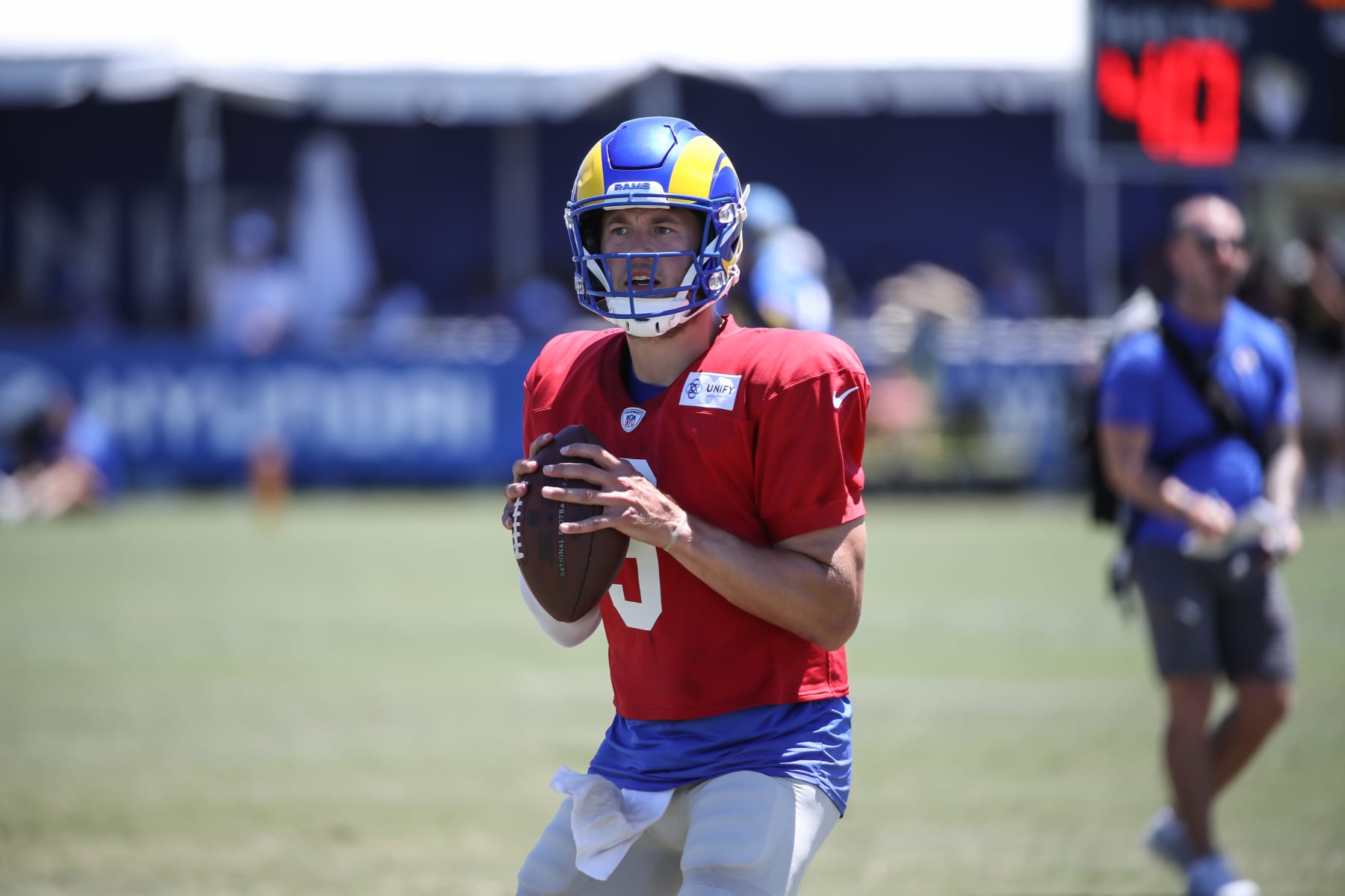 Irvine, CA - AUGUST 06: Los Angeles Rams quarterback Matthew Stafford (9) during the Los Angeles Rams training camp on August 6, 2022, at UC Irvine in Irvine, CA. (Photo by Jevone Moore/Icon Sportswire via Getty Images)