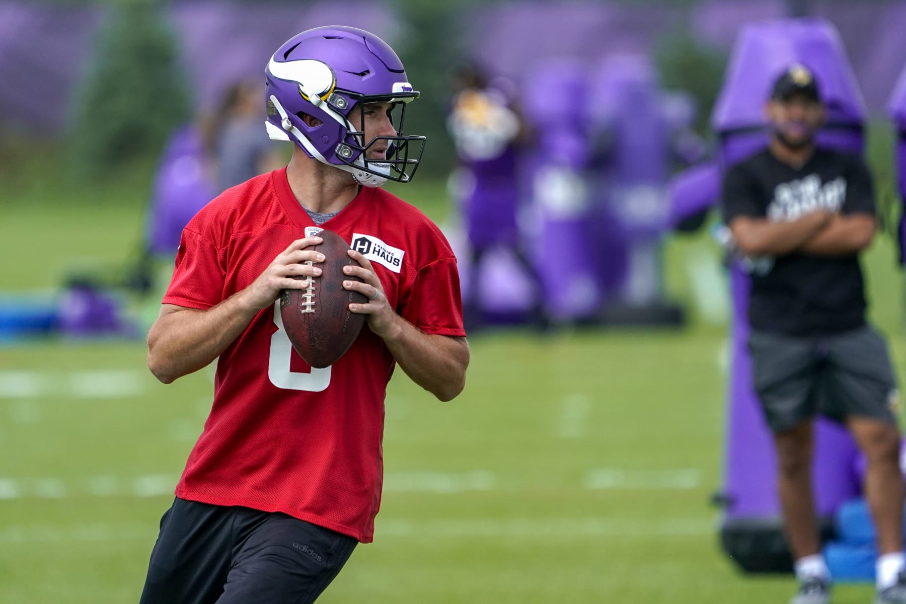 EAGAN, MN - JULY 27: Minnesota Vikings quarterback Kirk Cousins (8) looks to pass during the first day of Minnesota Vikings Training Camp at TCO Performance Center on July 27, 2022 in Eagan, Minnesota.(Photo by Nick Wosika/Icon Sportswire via Getty Images)
