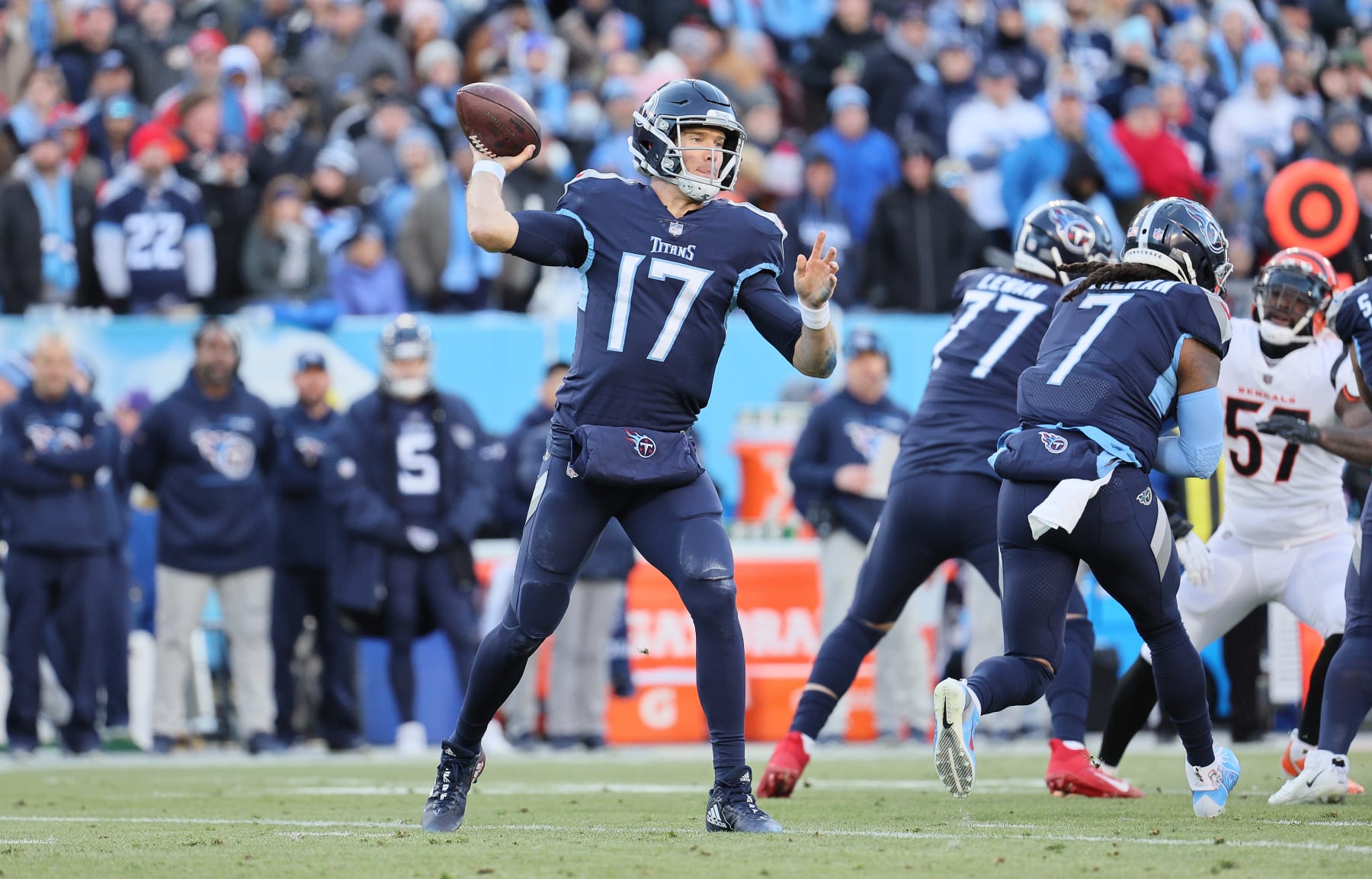 NASHVILLE, TENNESSEE - JANUARY 22: Ryan Tannehill #17 of the Tennessee Titans runs against the  Cincinnati Bengals during the AFC Divisional Playoff at Nissan Stadium on January 22, 2022 in Nashville, Tennessee. (Photo by Andy Lyons/Getty Images)